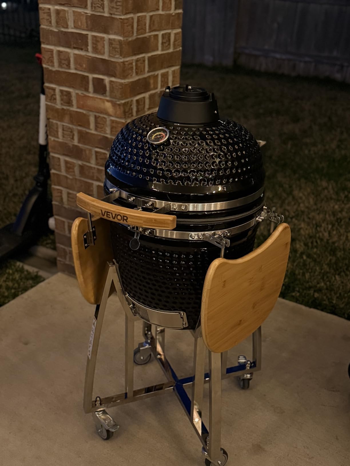 VEVOR Charcoal Smoker and Grill, 18 inch Kamado Charcoal BBQ Smoker, Movable Ceramic Barbecue Grill with 4 Wheels, Built-in Thermometer, Air Vents and Side Shelf for Outdoor Patio Yard Cooking customer photo 2