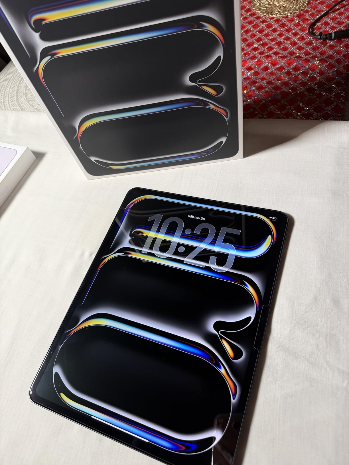 iPad Pro 13-inch (M5): Ultra Retina XDR Display, 256GB, Landscape 12MP Front Camera/12MP Back Camera, LiDAR Scanner, Wi-Fi 7 with Apple N1, Face ID, All-Day Battery Life - Space Black customer photo 2