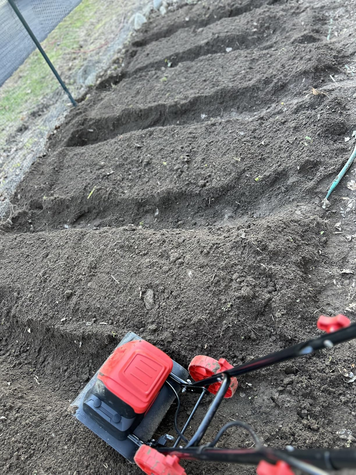 MZK 12-Inch 10.5 Amp Corded Electric Tiller/Cultivator for Gardening, 8-inch Tilling Depth customer photo 1