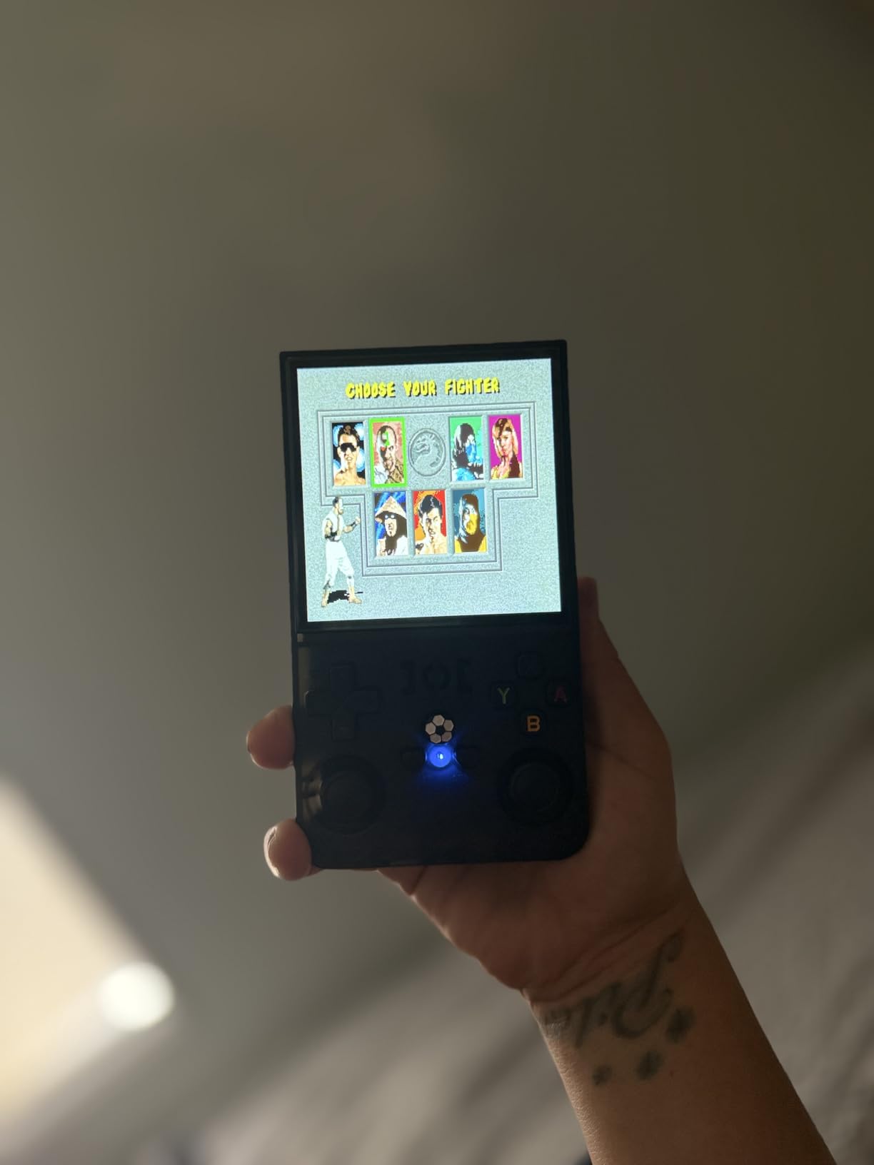 R36MAX Powkiddy Retro Handheld Game Console Black 64GB - 4.0-inch IPS 4000mAh 30+ Emulators customer photo 1