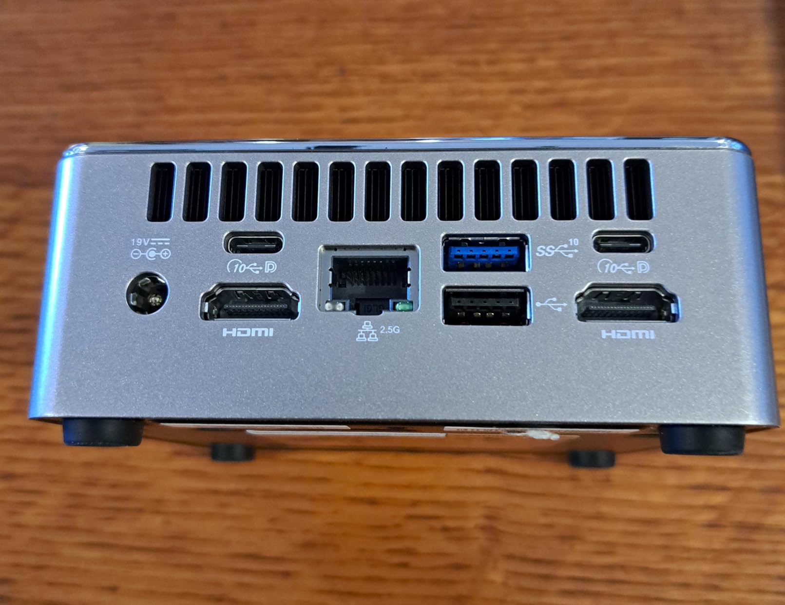 GEEKOM [2026 Edition] Mini PC AI A7 MAX with AMD Ryzen 9 7940HS 16GB DDR5 & 1TB SSD Desktop Mini Computers for Creation, Radeon 780M Graphics, USB4, 8K, SD customer photo 3
