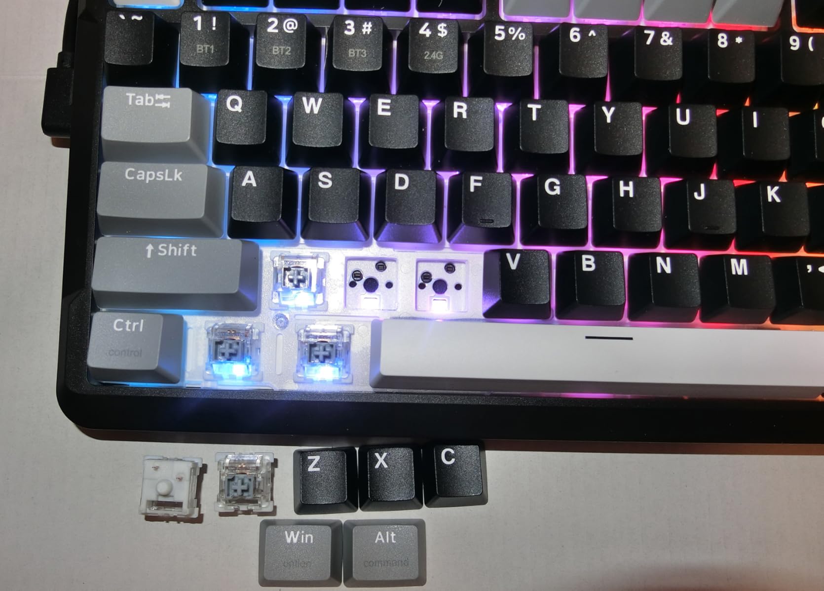 Redragon K742 Wireless Mechanical Gaming Keyboard with Knob, Bluetooth 5.0/2.4GHz/USB C Wired Creamy Keyboard with Number Pad for PC Computer, RGB Backlits, Hot-Swappable with Linear Switches (White) customer photo 1
