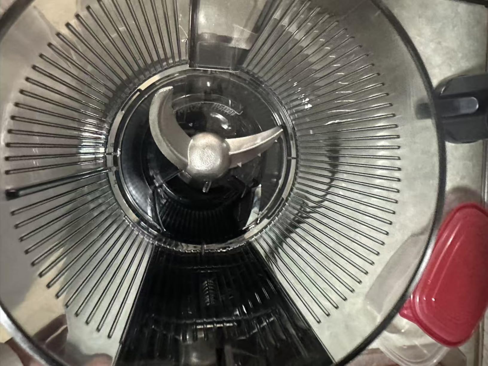 Cold Press Juicer, 5.5inch Wide Feed Chute Juicer Machine, Slow Masticating Juicer for Whole Vegetables & Fruits, Gray customer photo 2