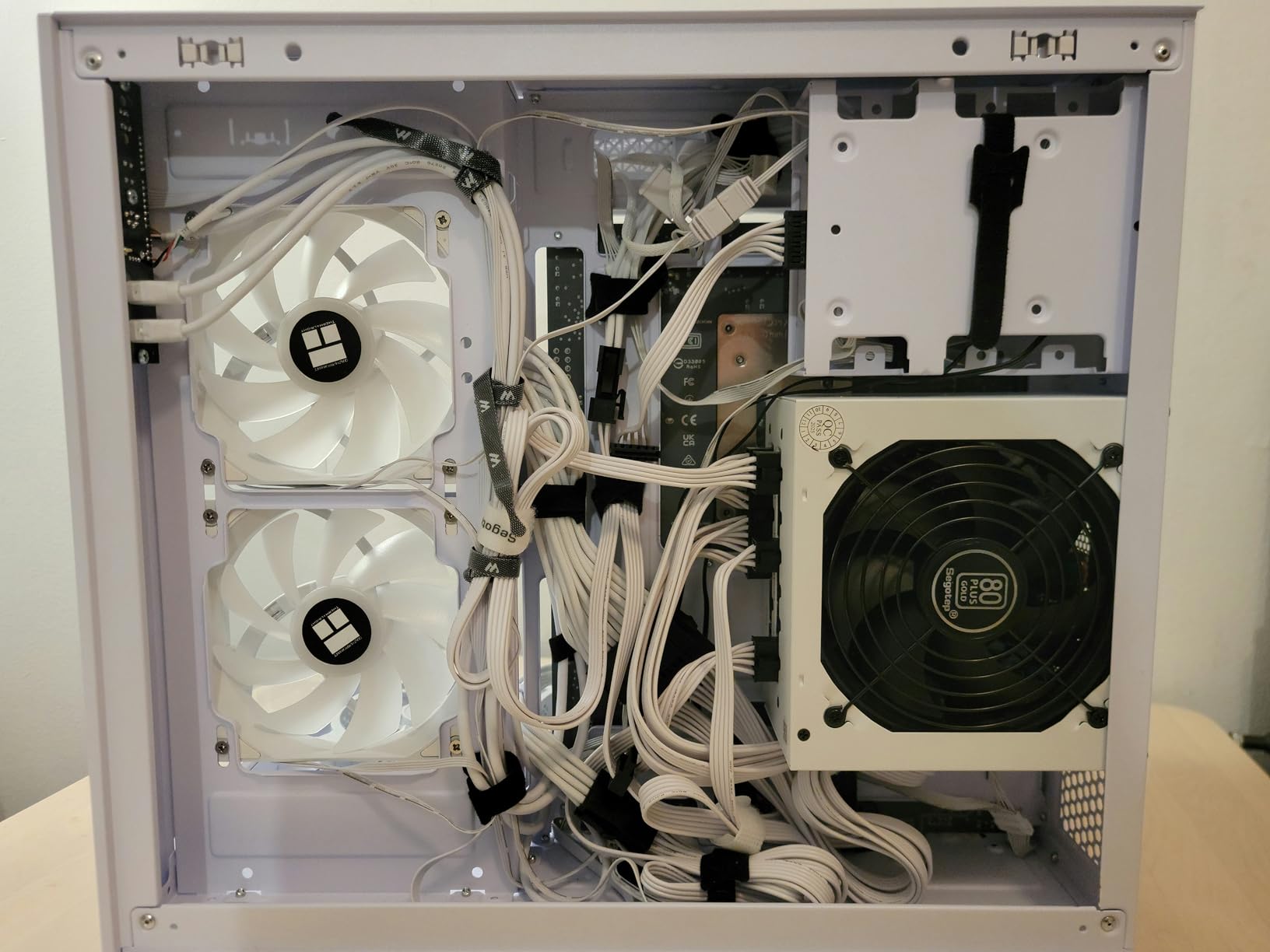 MUSETEX Y6 PC Case, Pre-Installed 7 Infinity Mirror PWM ARGB Fans, ATX Mid Tower Computer Case, Gaming PC Case with Type-C, 270° Full View Tempered Glass, White customer photo 1