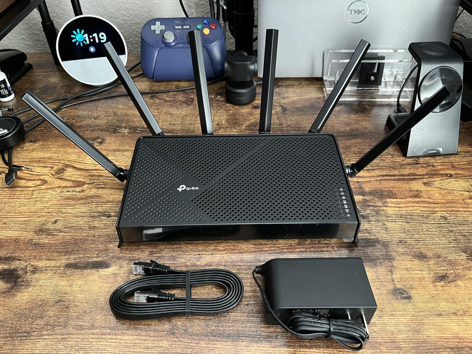 TP-Link Archer BE12000 - Tri-Band Wi-Fi 7 Router with 6GHz Wi-Fi Band, 10G Connectivity, Compatible with Alexa and Google Assistant customer photo 1