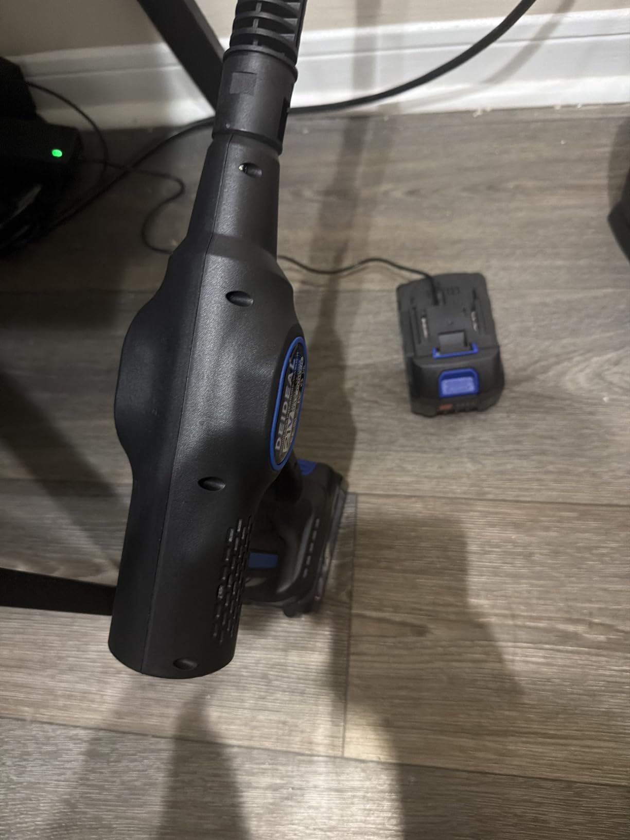 Cordless Pressure Washer, 1280 PSI Portable Power Washer with Trigger-Controlled Variable Pressure, Cordless Power Washer with 2 x 4.0Ah Batteries & 6-in-1 Nozzle for Car and Garden Cleaning customer photo 1