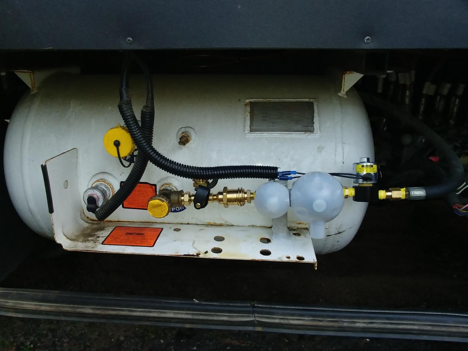 Klein Tools ET190 Gas Leak Detector, Wide Detection Range, Audible and LED Alerts, Slim and Lightweight customer photo 2