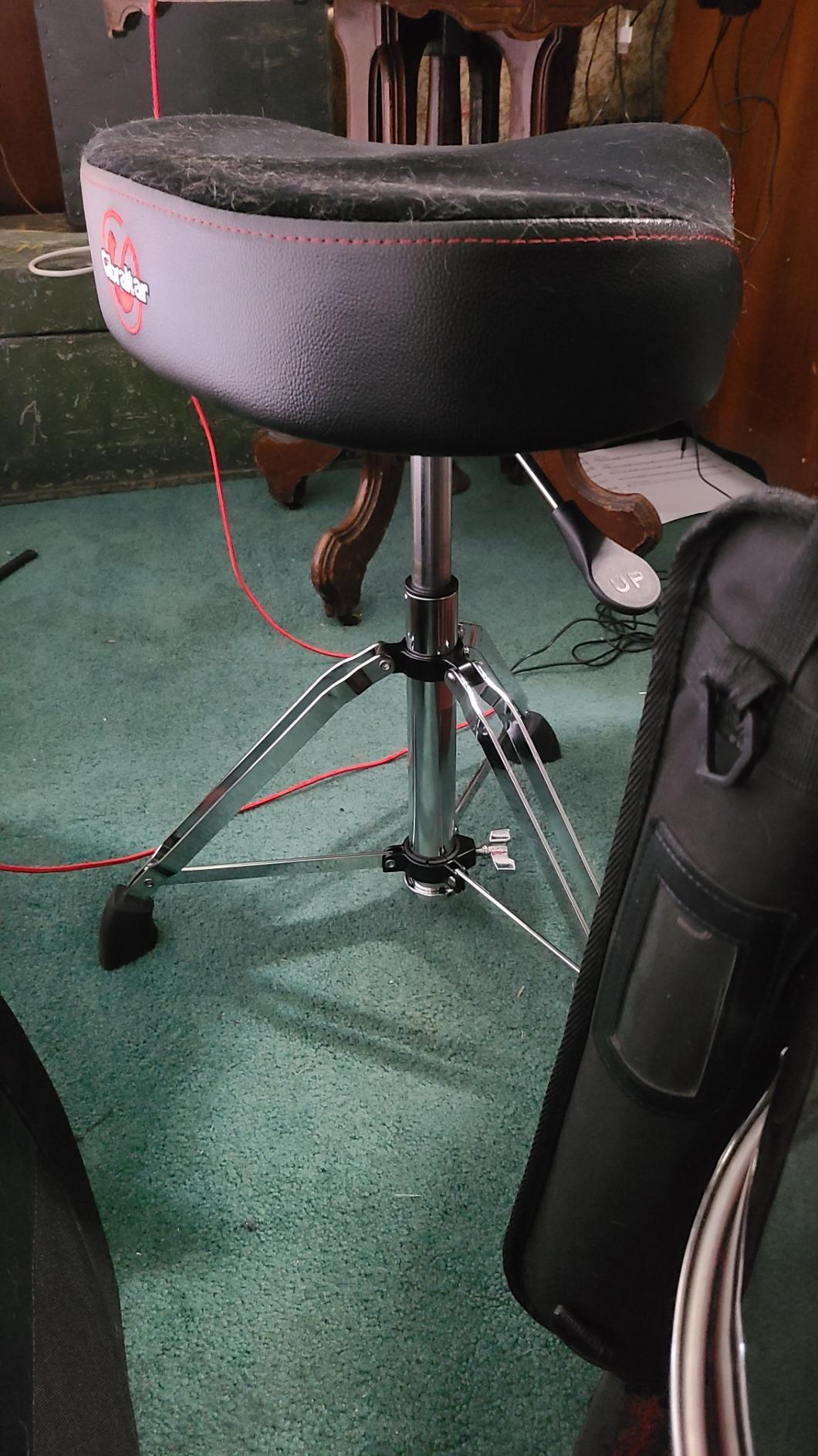 Gibraltar Hydraulic Drum Throne with Oversized Saddle Seat and Pneumatic Height Adjustment, Double-Braced Tripod, Super Foot Base, Plush Cushion for Maximum Comfort, 9000 Series (9608HM) customer photo 1