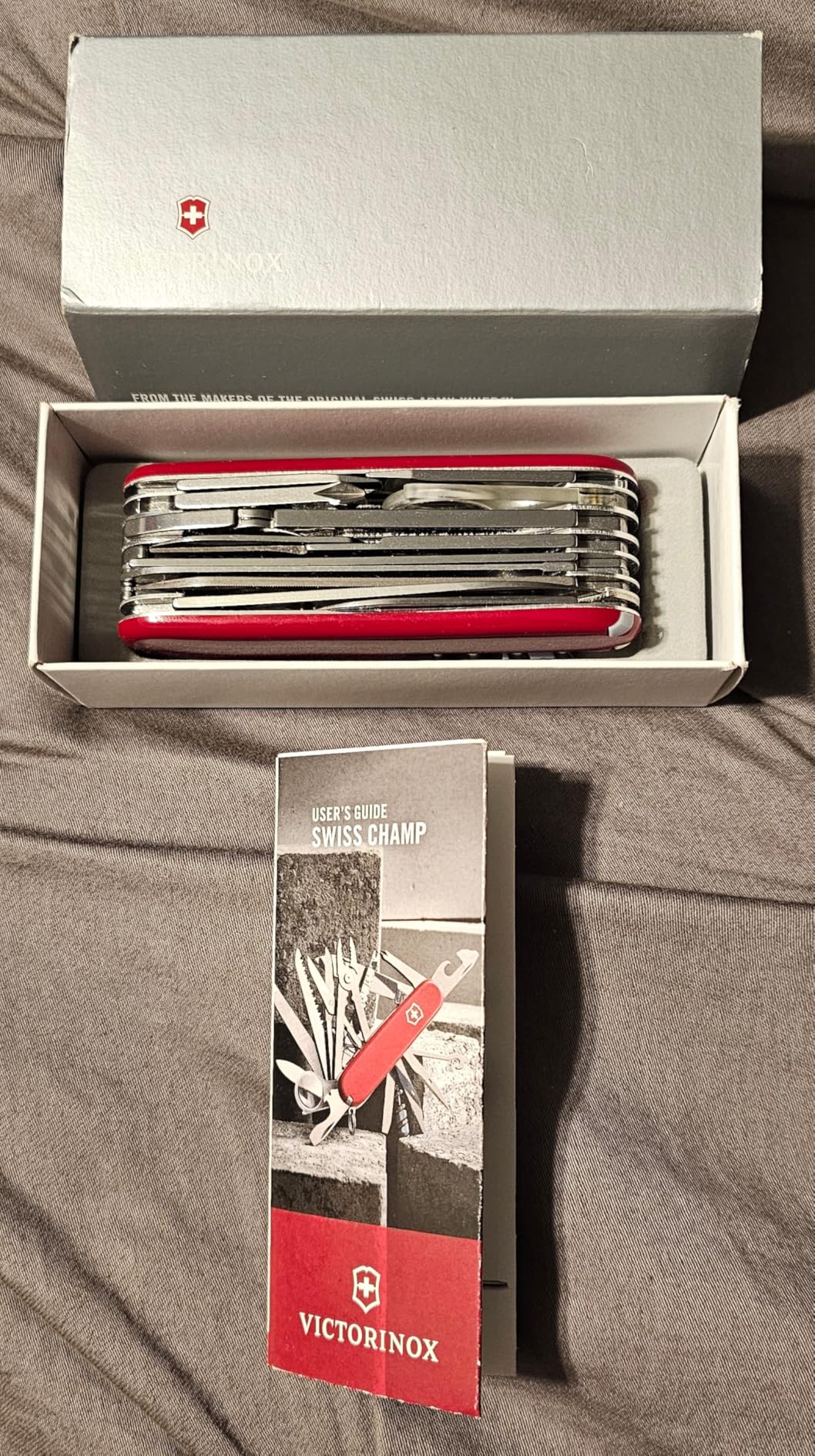 Victorinox Swisschamp Multi-Tool (Sapphire), 91mm, 33 Functions customer photo 1