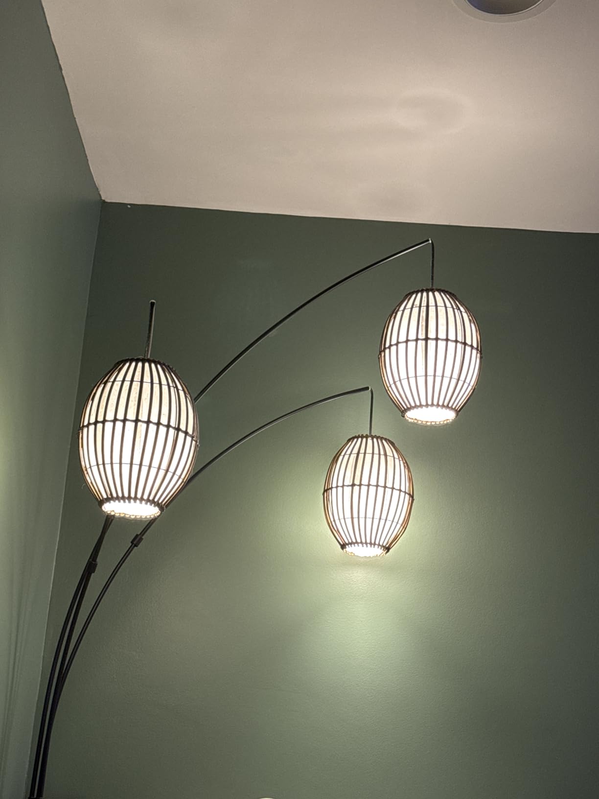 Adesso Maui Arc Floor Lamp with 3 Movable Shades & Adjustable Height- Perfect Lighting for Bedroom, Living Room and Corner Decor, Antique Bronze customer photo 2