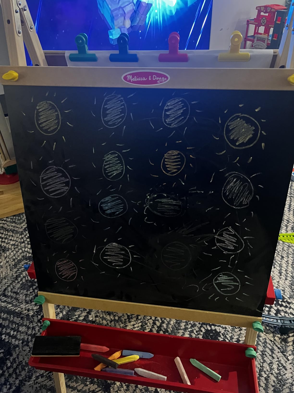 Melissa & Doug Deluxe Wooden Art Easel for Kids with Dry-Erase Board, Chalkboard & Drawing Paper Roller, Folding Double-Sided Toddler Easel, Preschool Learning Toys for Girls & Boys Ages 3+ customer photo 2