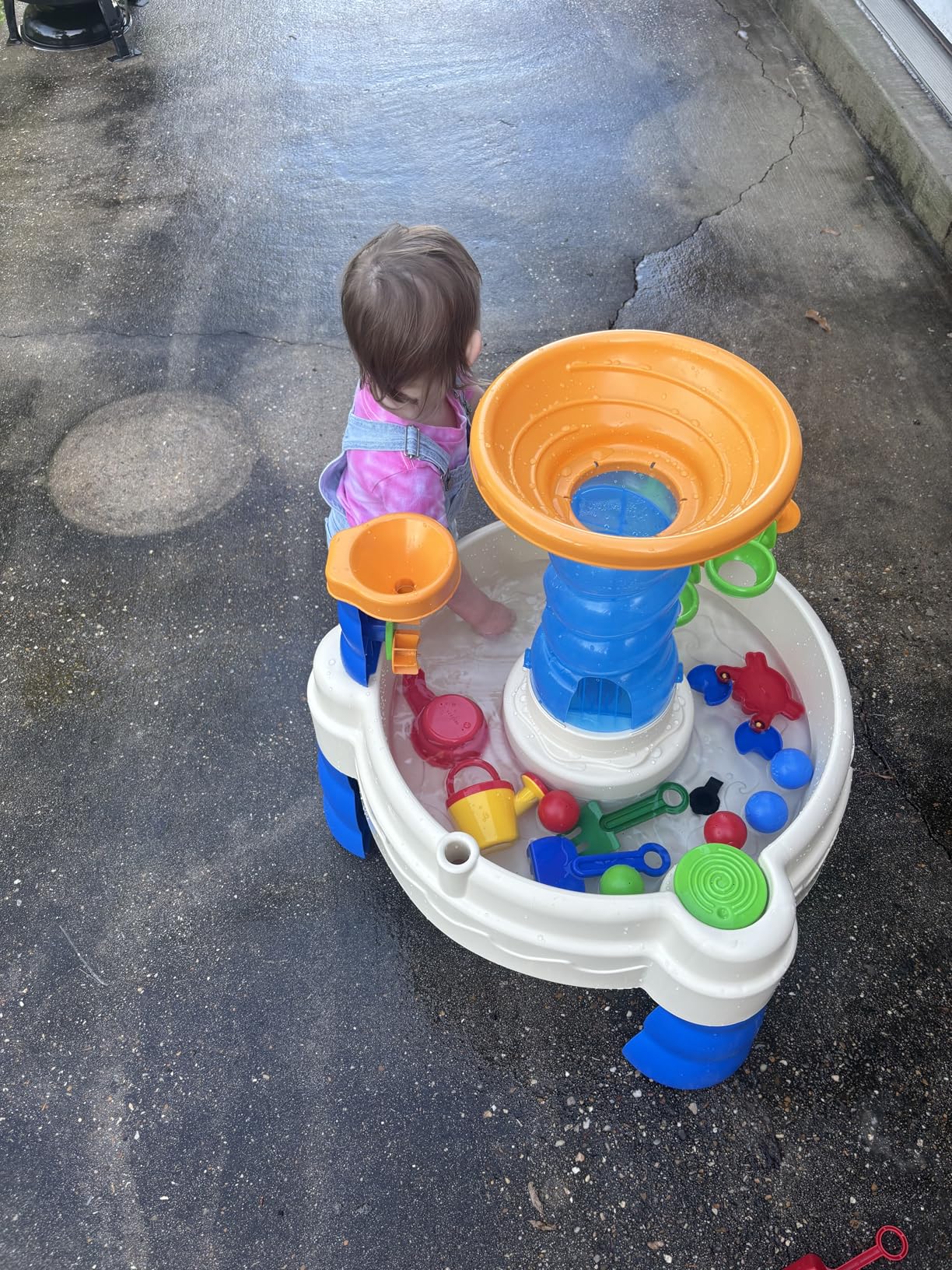 Little Tikes Spiralin' Seas Waterpark Play Table, Multicolor customer photo 2