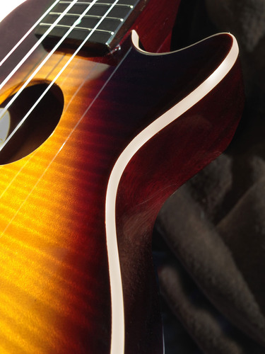 Epiphone Les Paul Acoustic Electric Ukulele, Heritage Cherry Sunburst with Gig Bag customer photo 2