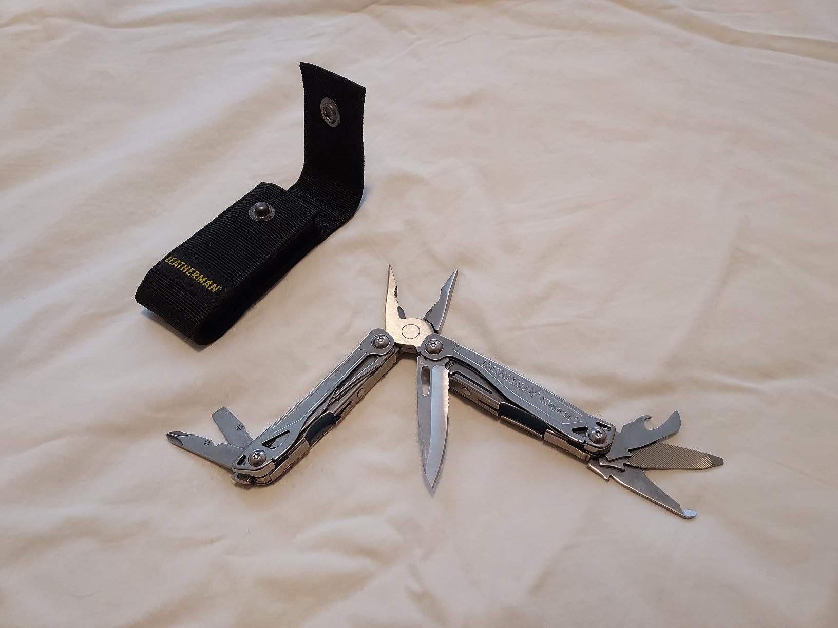 LEATHERMAN Wingman Multitool with Spring-Action Pliers and Scissors, Stainless Steel customer photo 1