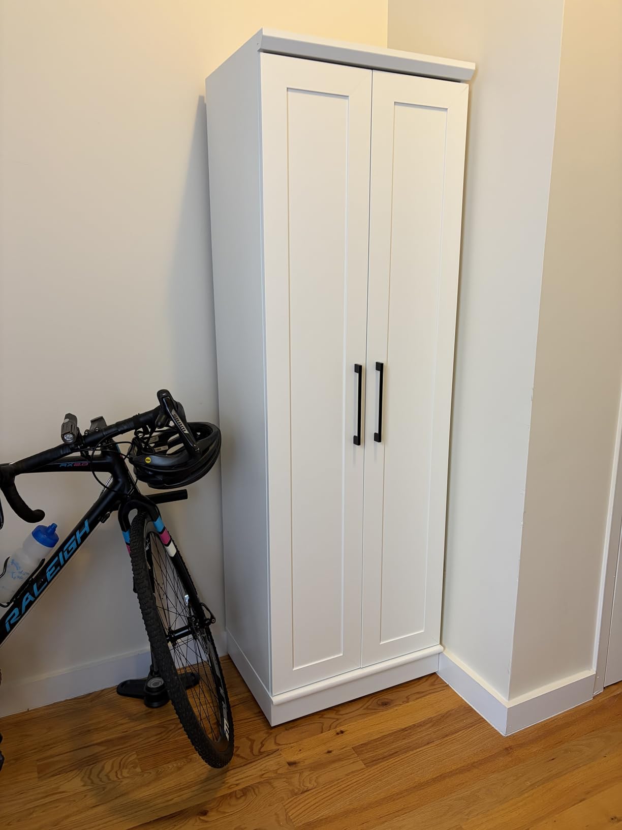 Sauder HomePlus Storage Cabinet/Pantry cabinets, Dakota Oak finish customer photo 2