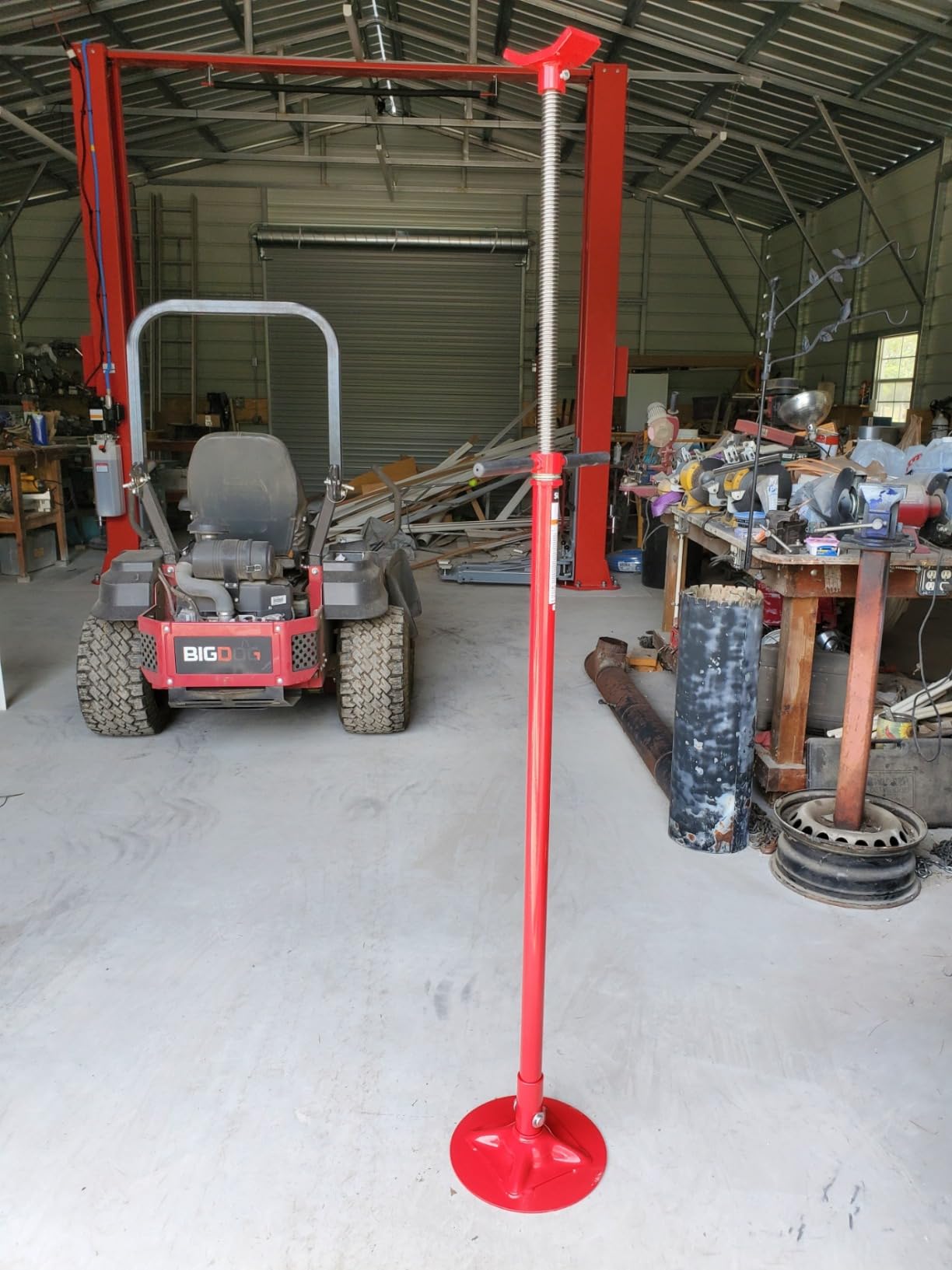 Sunex 6809A, Underhoist Support Stand, 3/4 Ton Capacity, 12 Inch Diameter Base, Contoured Saddle, Bearing Mounted Spin Handle, Self-Locking ACME Threaded Screw, Supports Vehicle Components customer photo 2