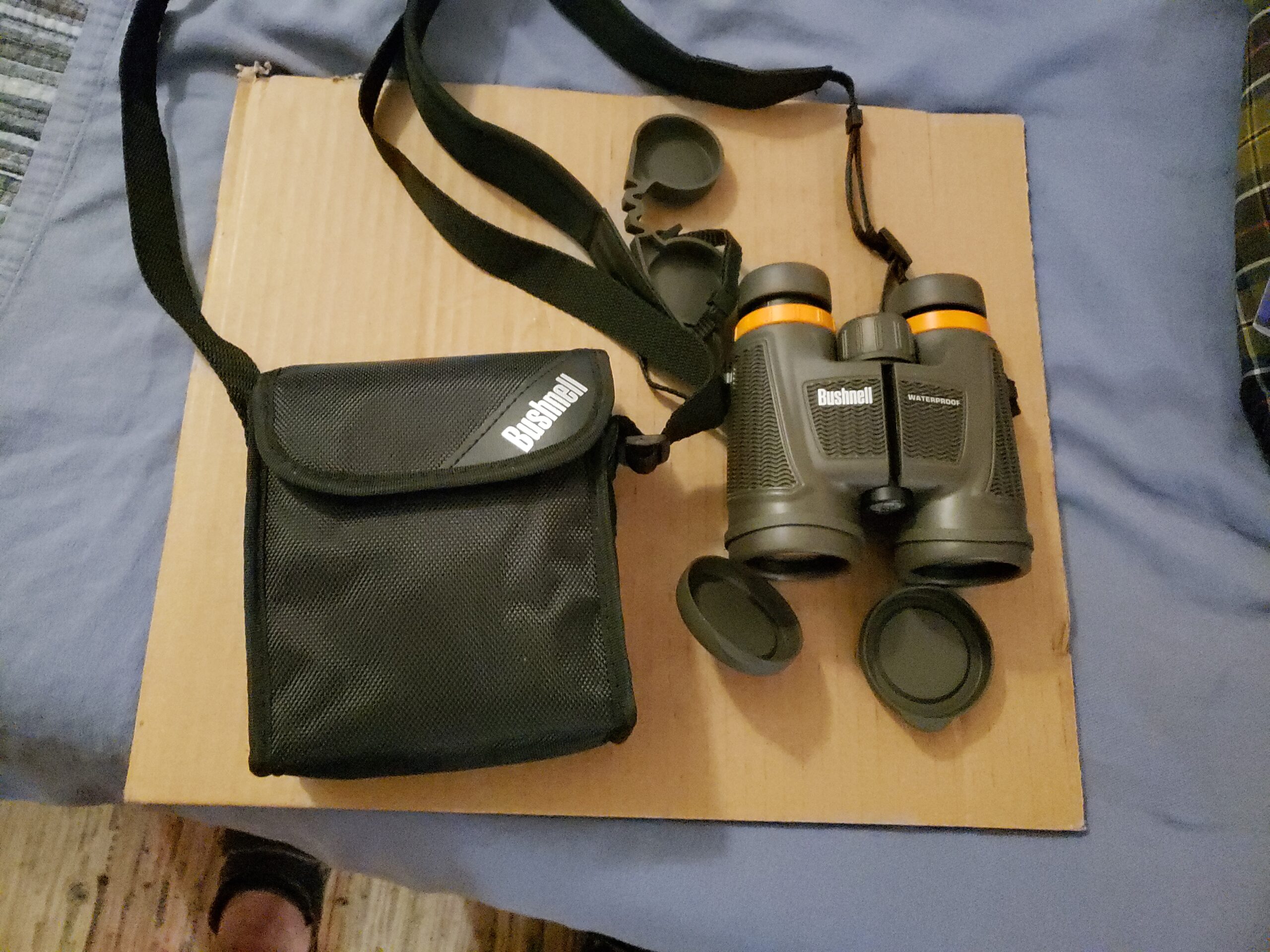 Bushnell H2O Xtreme Binoculars 10x42 - Fully Multi-Coated, Waterproof IPX7 customer photo 2