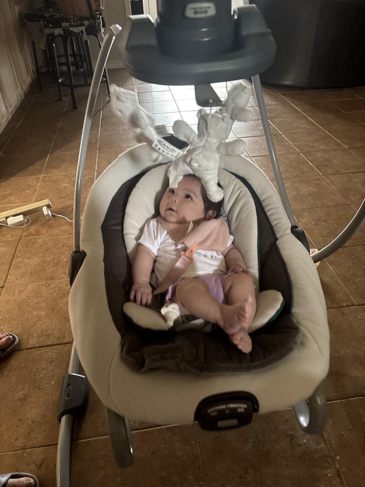 Graco DuetSoothe Swing and Rocker with Removable Swing Seat and 6 Swinging Speeds customer photo 2