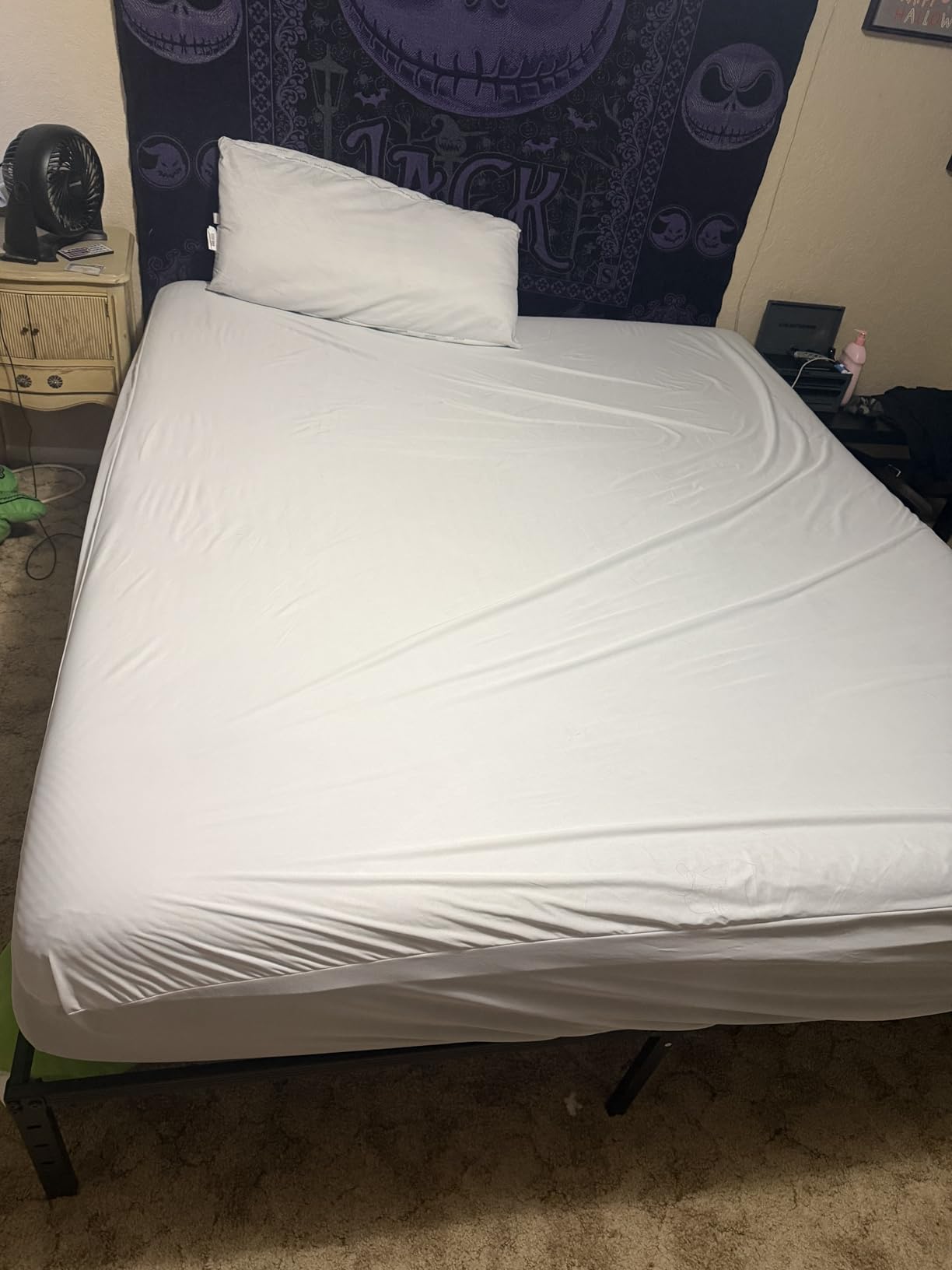 Linenspa Waterproof Mattress Protector, Queen Size - Fitted Sheet Style, Breathable, Machine Washable & Dryer Safe, White customer photo 1