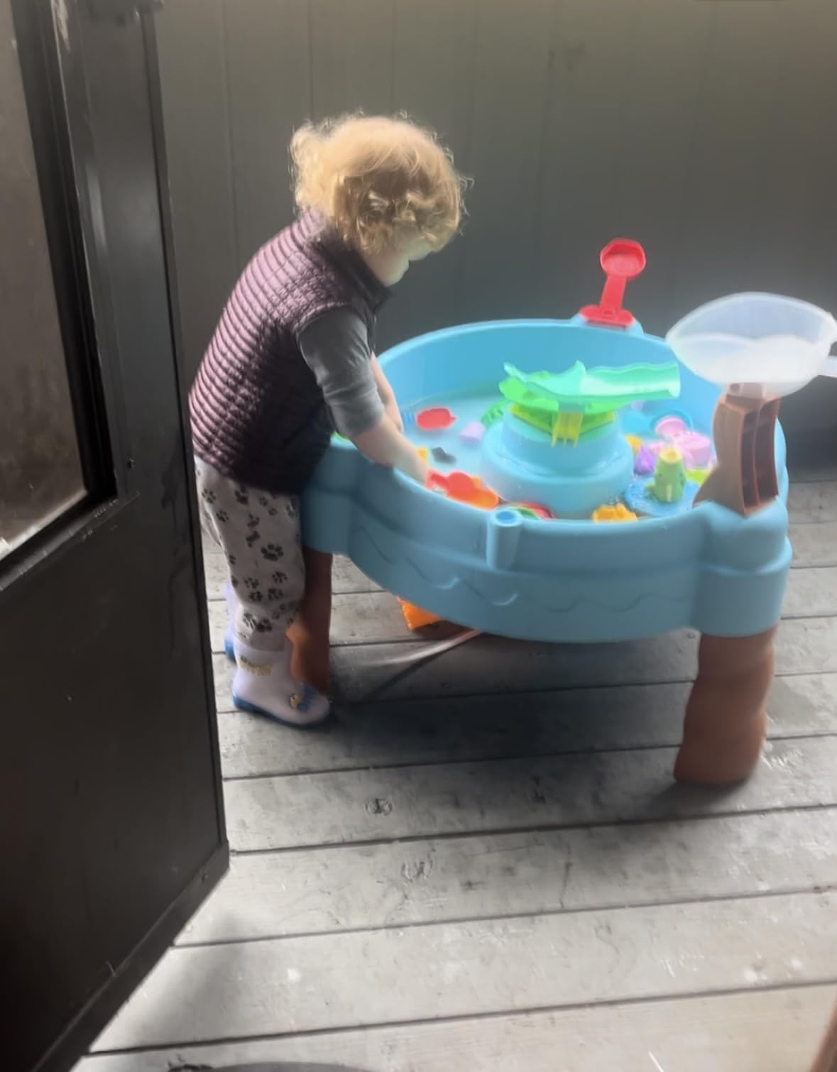 Little Tikes Fish 'n Splash Water Table - (Amazon Exclusive) customer photo 1