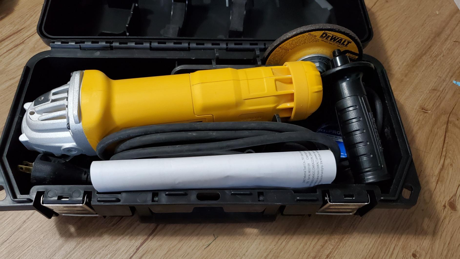 DEWALT Angle Grinder Tool, 4-1/2-Inch, 11-Amp (DWE402K) customer photo 1