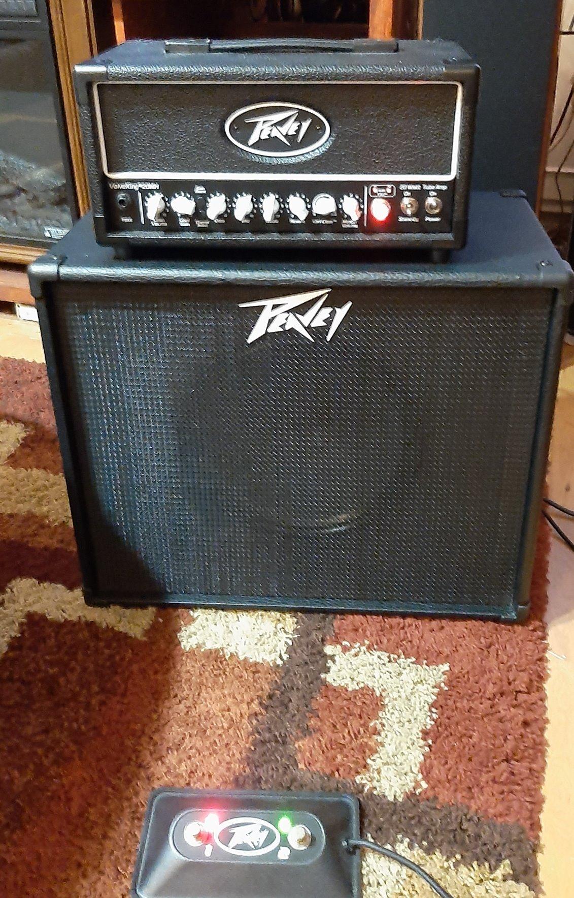 Peavey 212-6 120W 2x12 Guitar Speaker Cabinet customer photo 1