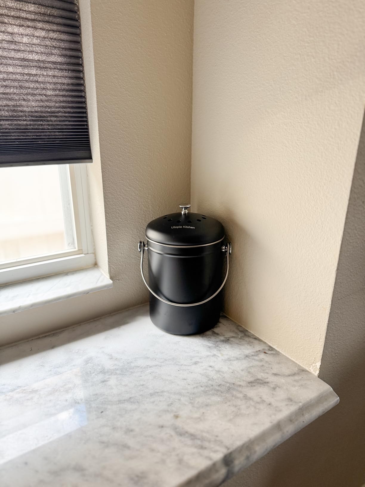 Utopia Kitchen Countertop Compost Bin Kitchen with Charcoal Filter -1.3gallon Stainless Steel Kitchen Compost Bin Countertop - Ideal Kitchen Essentials or Small Composter for Under The Sink Trash customer photo 2