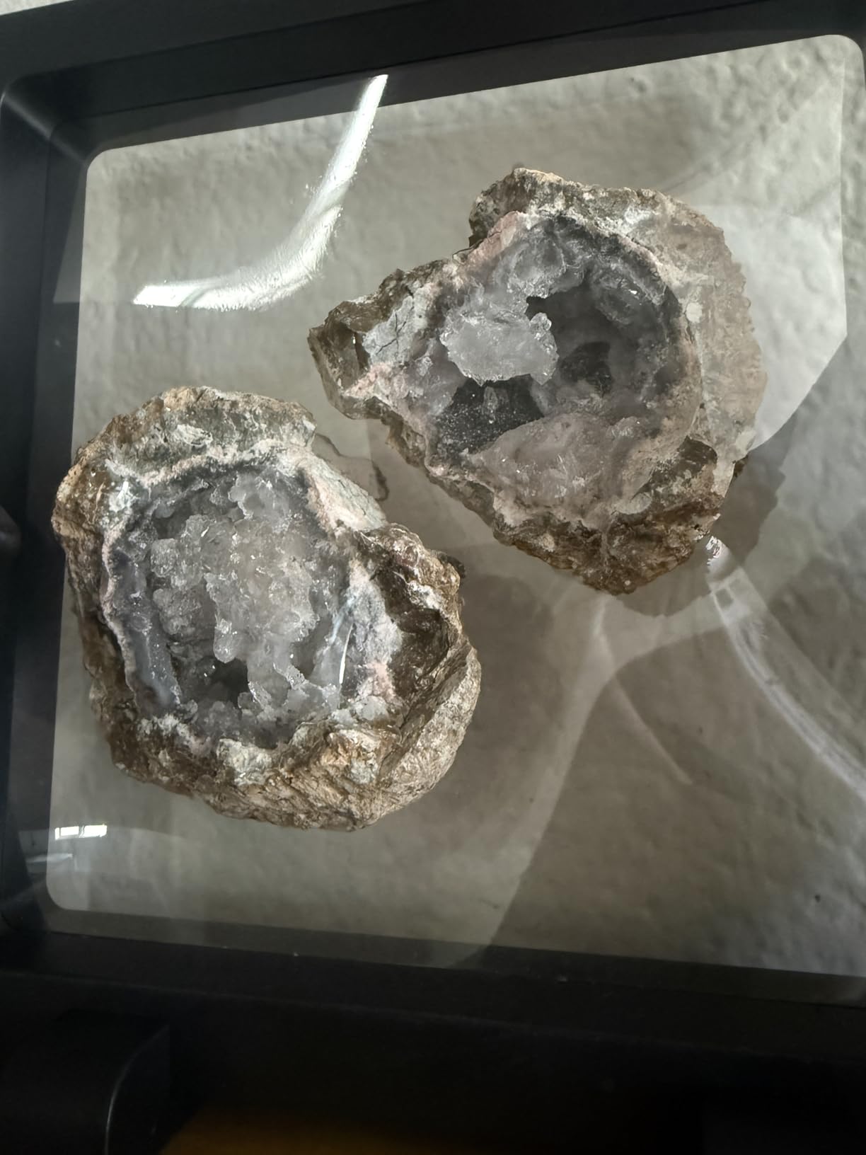 National Geographic Break Open 10 Premium Geodes - Includes Goggles & 2 Display Stands - Great STEM Science Kit, Geology Gift for Kids, Break Your Own Geodes with Crystals customer photo 1