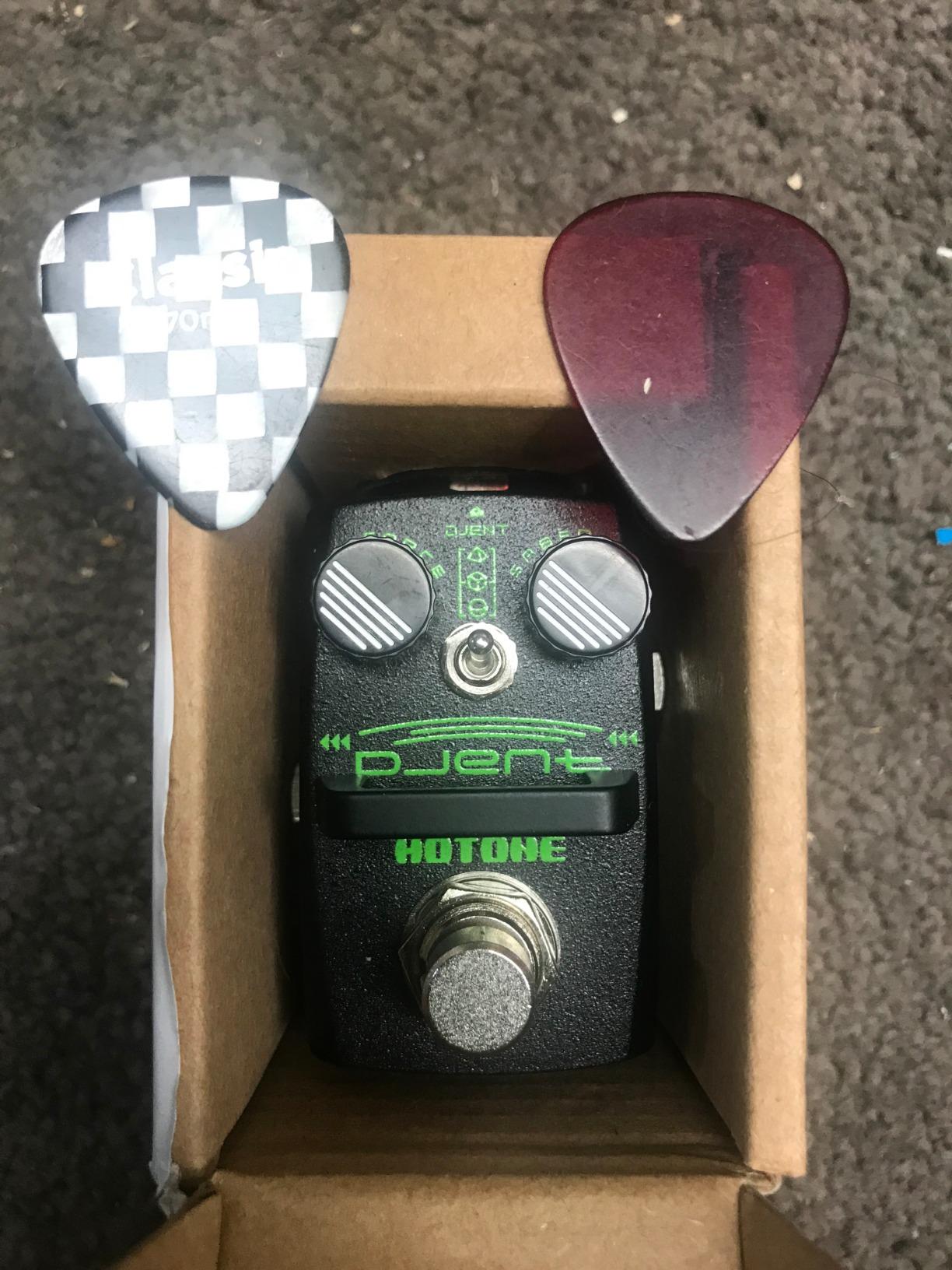 Hotone Skyline Harmony Digital Polyphonic Pitch Shift Guitar Effects Pedal customer photo 1