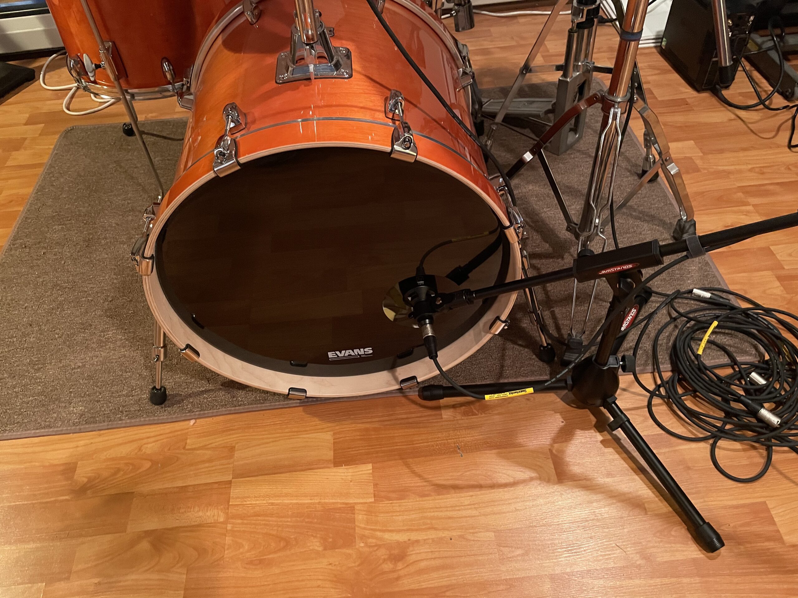 Electro-Voice ND68 Dynamic Supercardioid Bass Drum Microphone customer photo 1