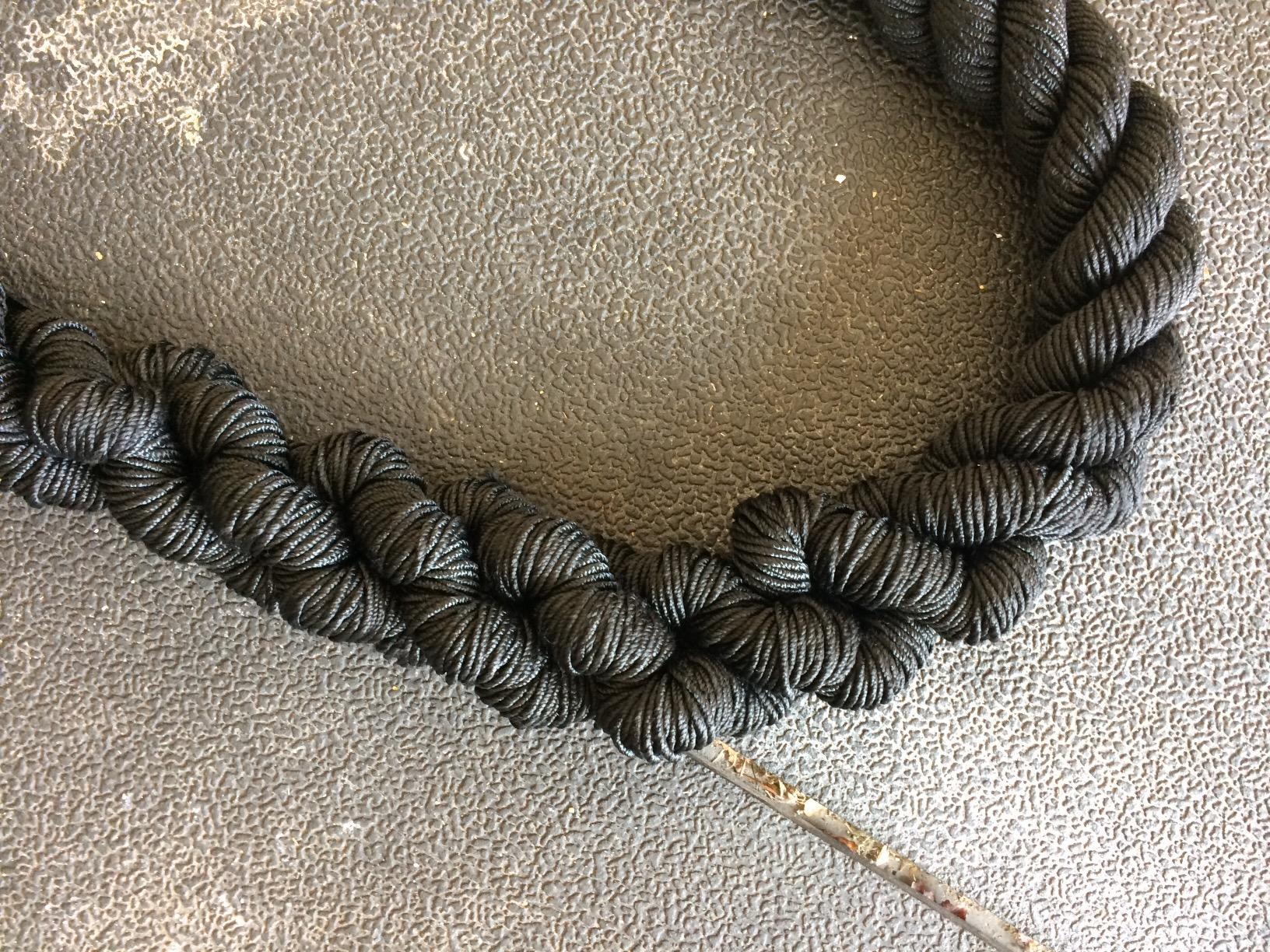 Titan Fitness Battle Rope 30ft x 2in, Poly Dacron Heavy Rope for Home Gym Conditioning Workouts, Cross-Train, Strength Training Exercises customer photo 2