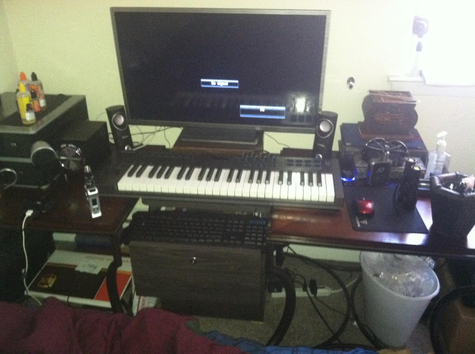 Nektar Impact LX49+ USB MIDI Controller Keyboard with Nektar DAW Integration customer photo 2