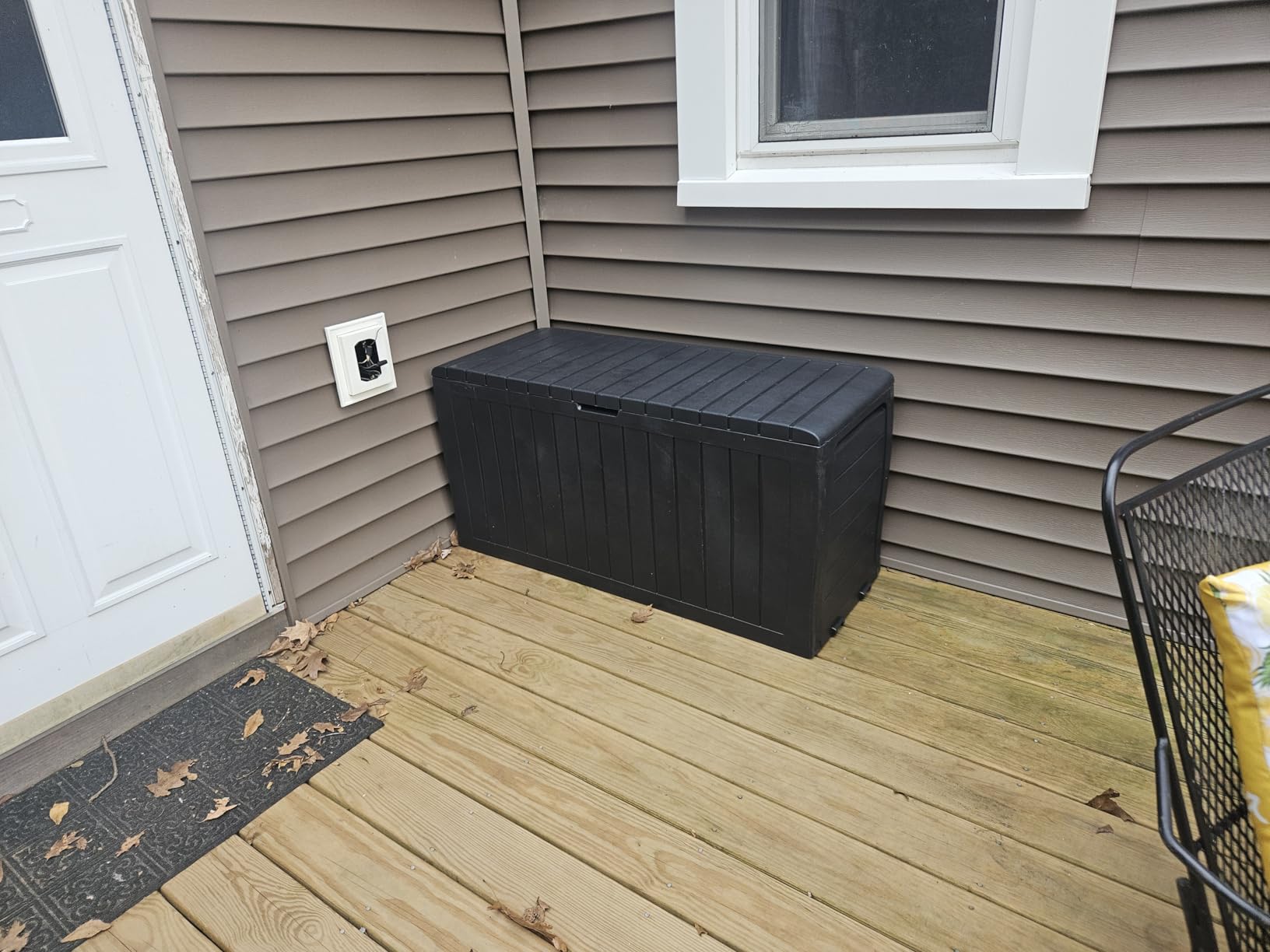 Keter Marvel Plus 71 Gallon Resin Outdoor Storage Box for Patio Furniture Cushions, Throw Pillows, Garden Tools and Pool Floats, Brown customer photo 1