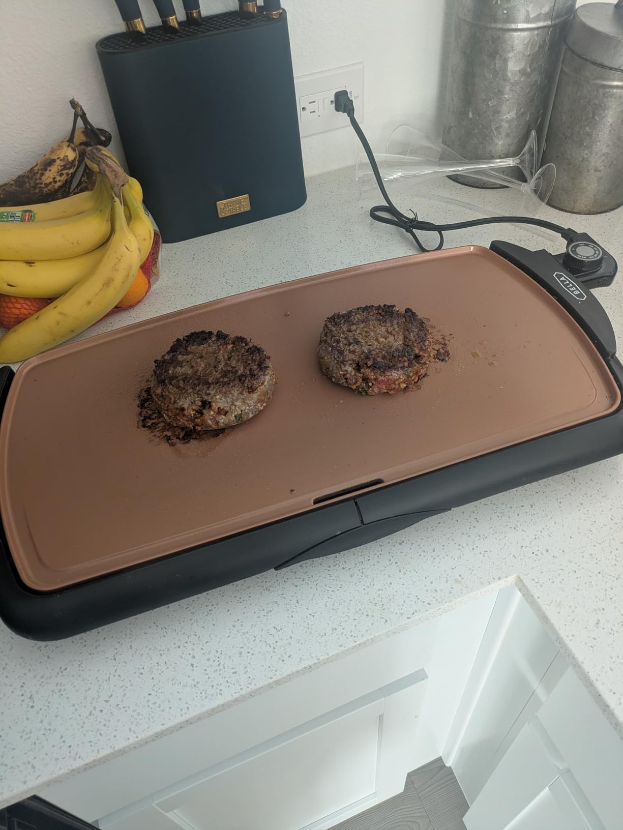 BELLA Electric Ceramic Titanium Griddle, Make 10 Eggs At Once, Healthy-Eco Non-stick Coating, Hassle-Free Clean Up, Large Submersible Cooking Surface, 10.5