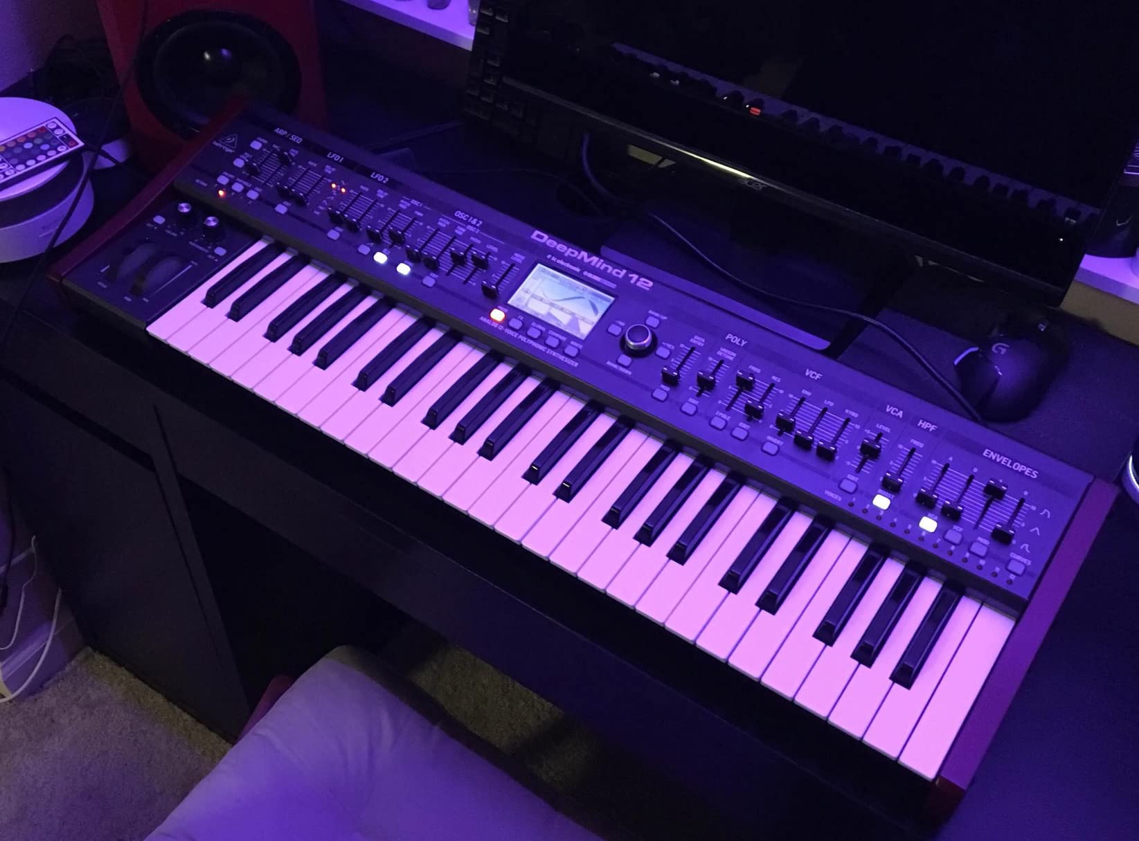 Behringer DEEPMIND 12 49-Key 12-Voice Polyphonic Analog Synthesizer customer photo 2