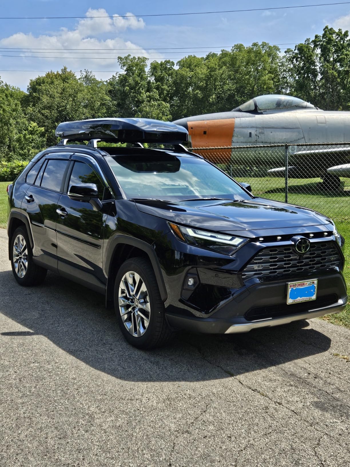 INNO BRM660BK Wedge Cargo Box - 11 Cubic FT (Gloss Black) customer photo 2