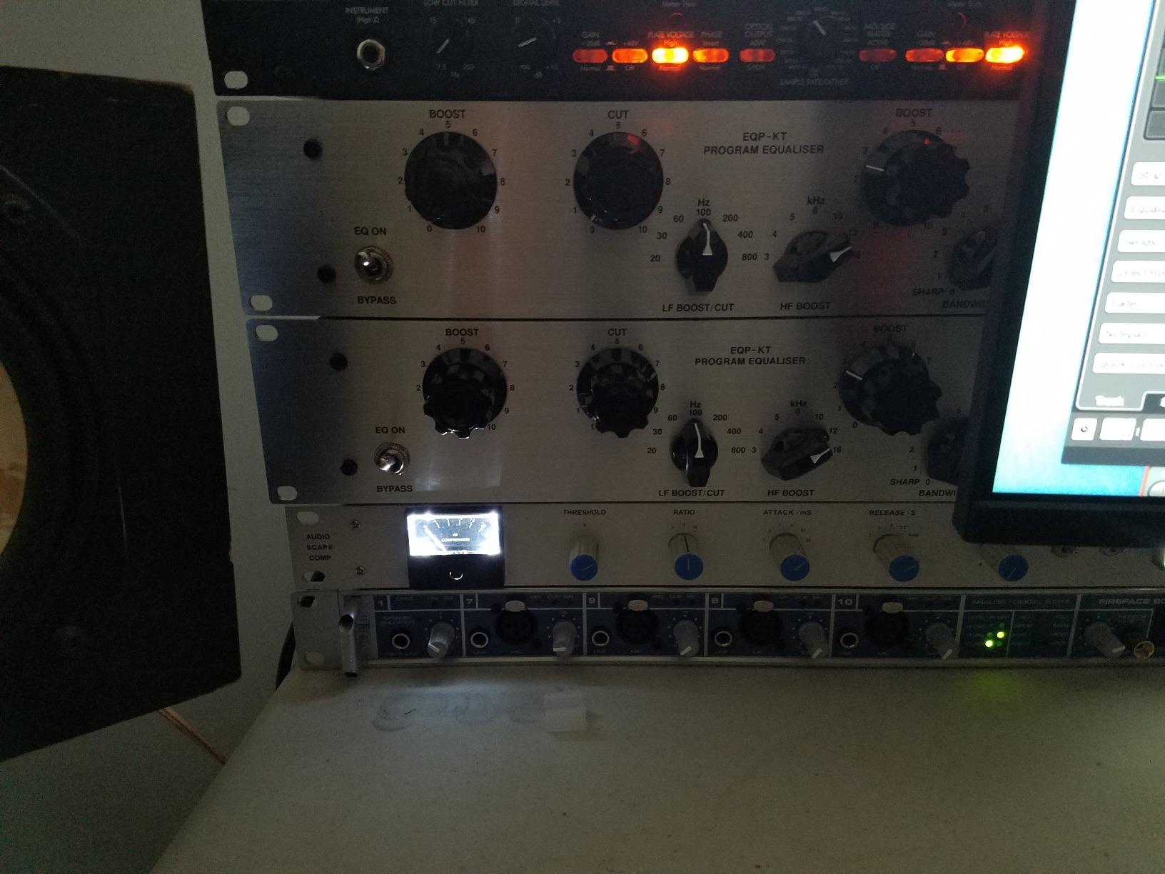 Klark Teknik EQP-KT Classic Tube Equaliser with Switchable-Frequency Selection, Variable Bandwidth and Custom-Built Midas Transformers customer photo 1