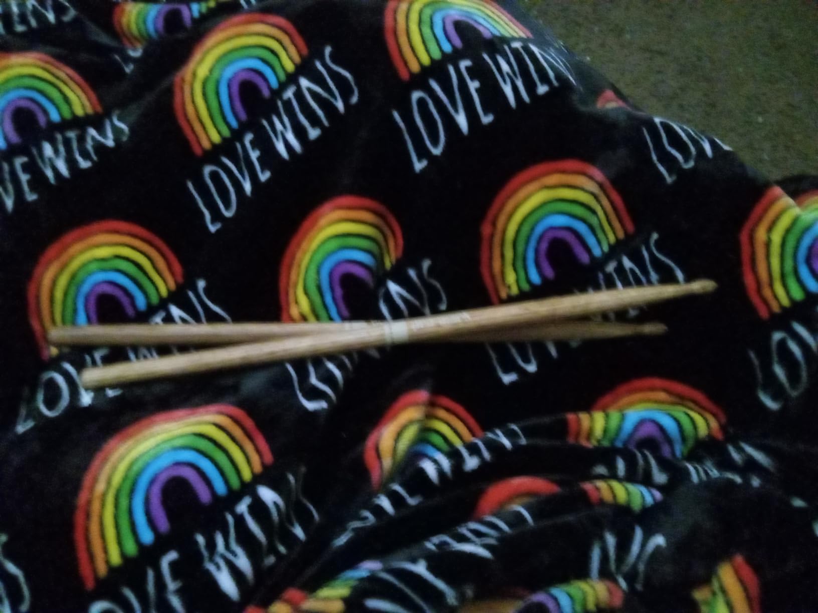 ProMark Classic Forward 5A FireGrain Drumsticks, Lacquer Finished Drum Sticks, TX5AW-FG, Oval Wood Tip, Hickory - 1 Pair customer photo 2