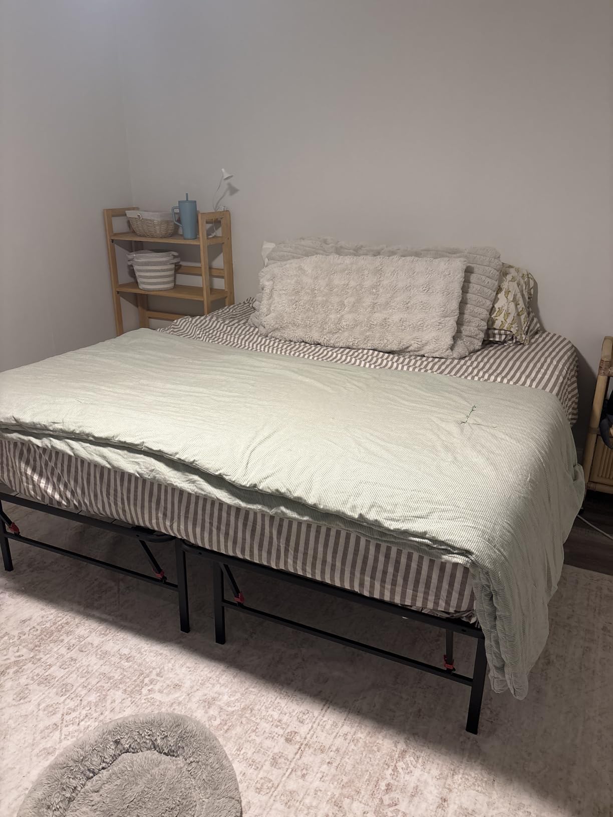 Amazon Basics Bed Frame with Storage, Foldable Metal Platform, Sturdy Steel, No Box Spring Needed, 14 inches High, Tool-Free Easy Assembly, Noise-Free, King Size, Black customer photo 2