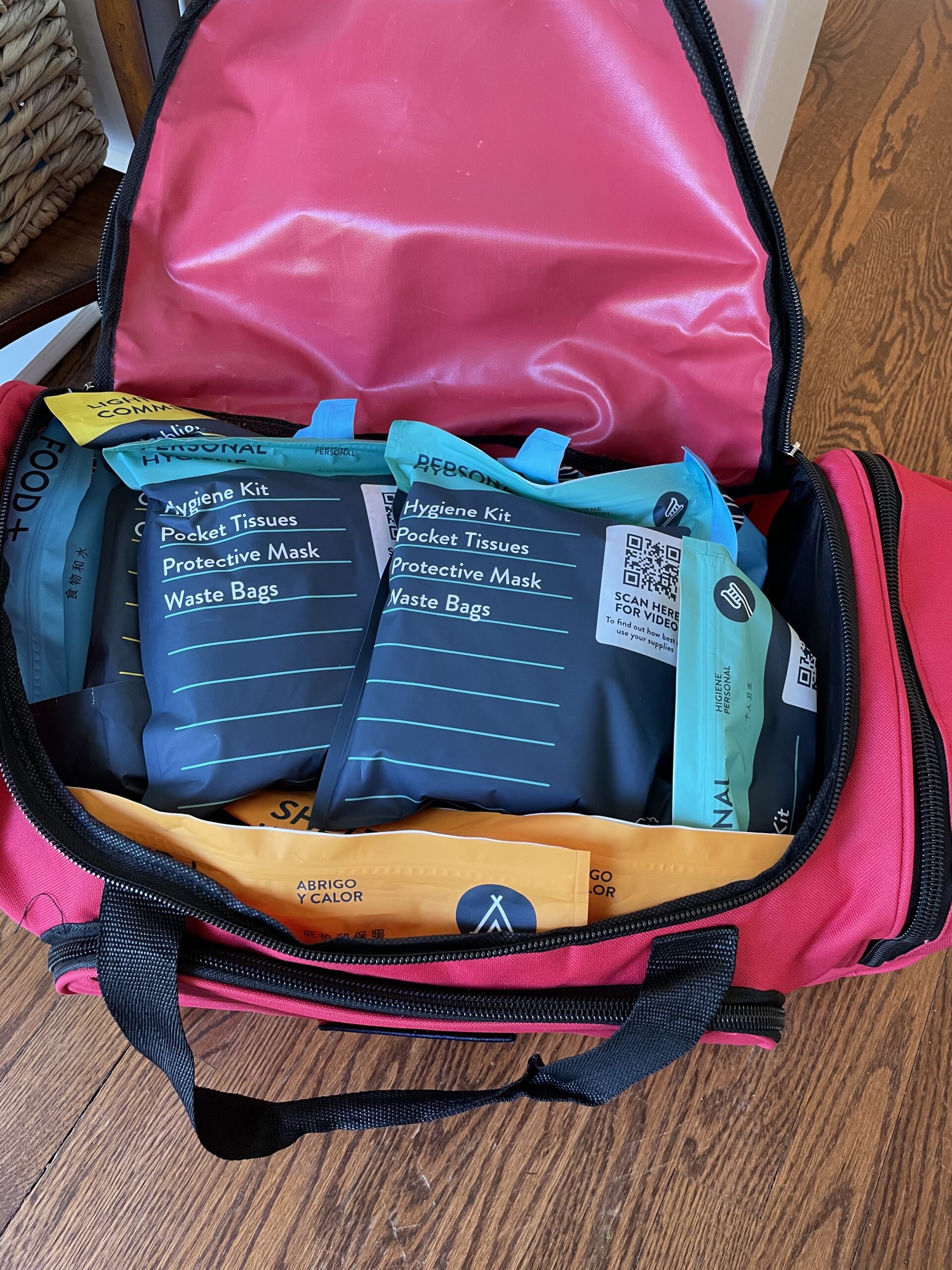 Complete Earthquake Bag - 3 Day Emergency kit for Earthquakes, Hurricanes, Wildfires, Floods customer photo 1