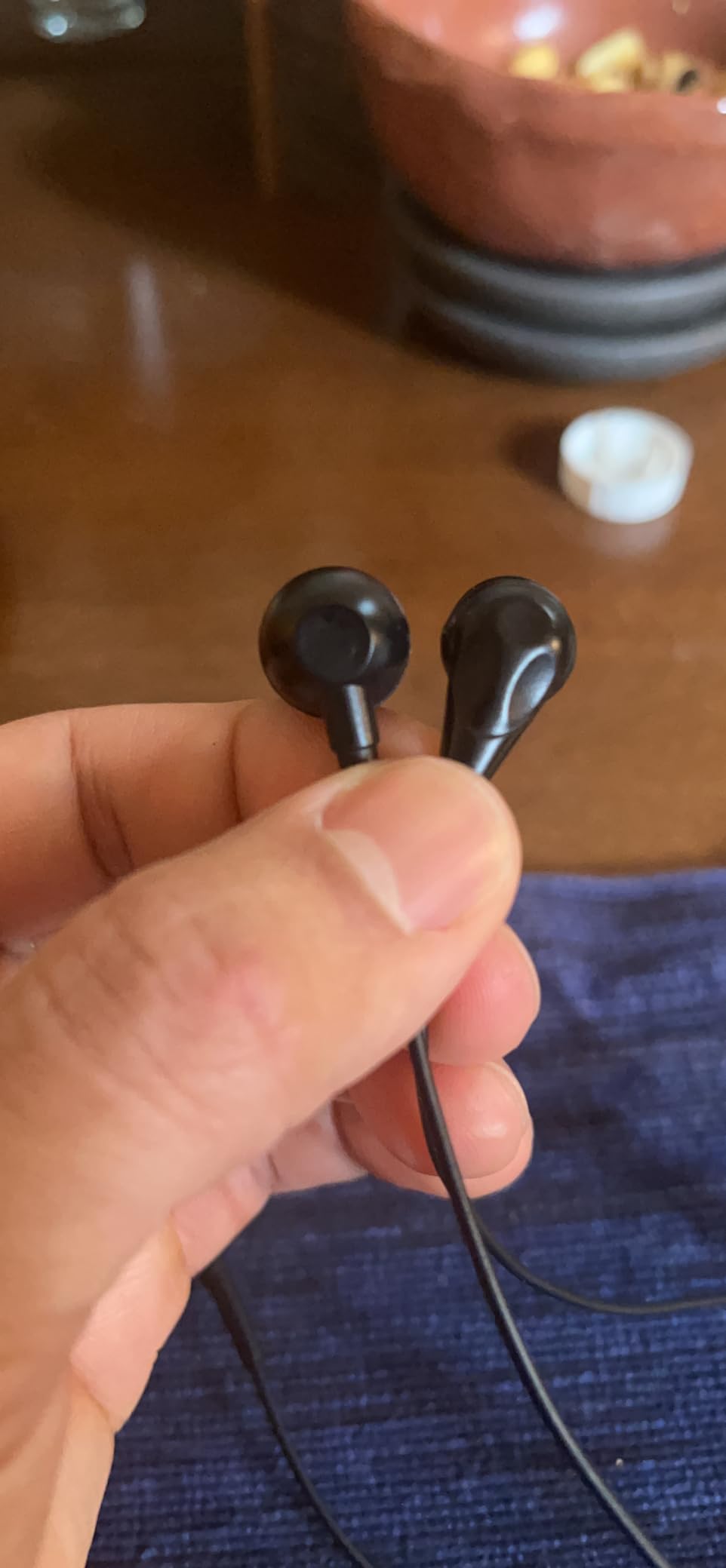 AGPTEK IPX8 Waterproof in-Ear Earphones, Coiled Cable Swimming Earbuds with Stereo Audio Extension Cable, Wired, Black customer photo 2
