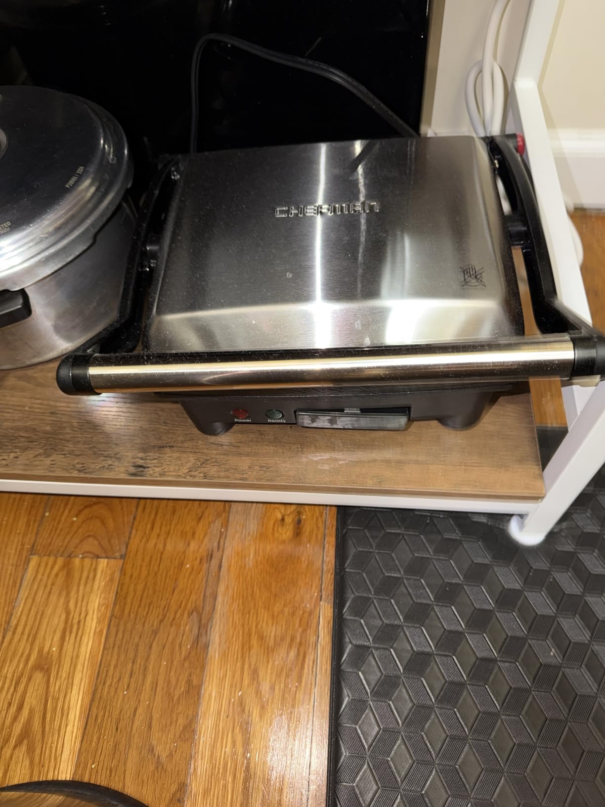 Chefman Panini Press Grill and Gourmet Sandwich Maker Non-Stick Coated Plates, Opens 180 Degrees to Fit Any Type or Size of Food, Stainless Steel Surface and Removable Drip Tray, 4 Slice, Black customer photo 2