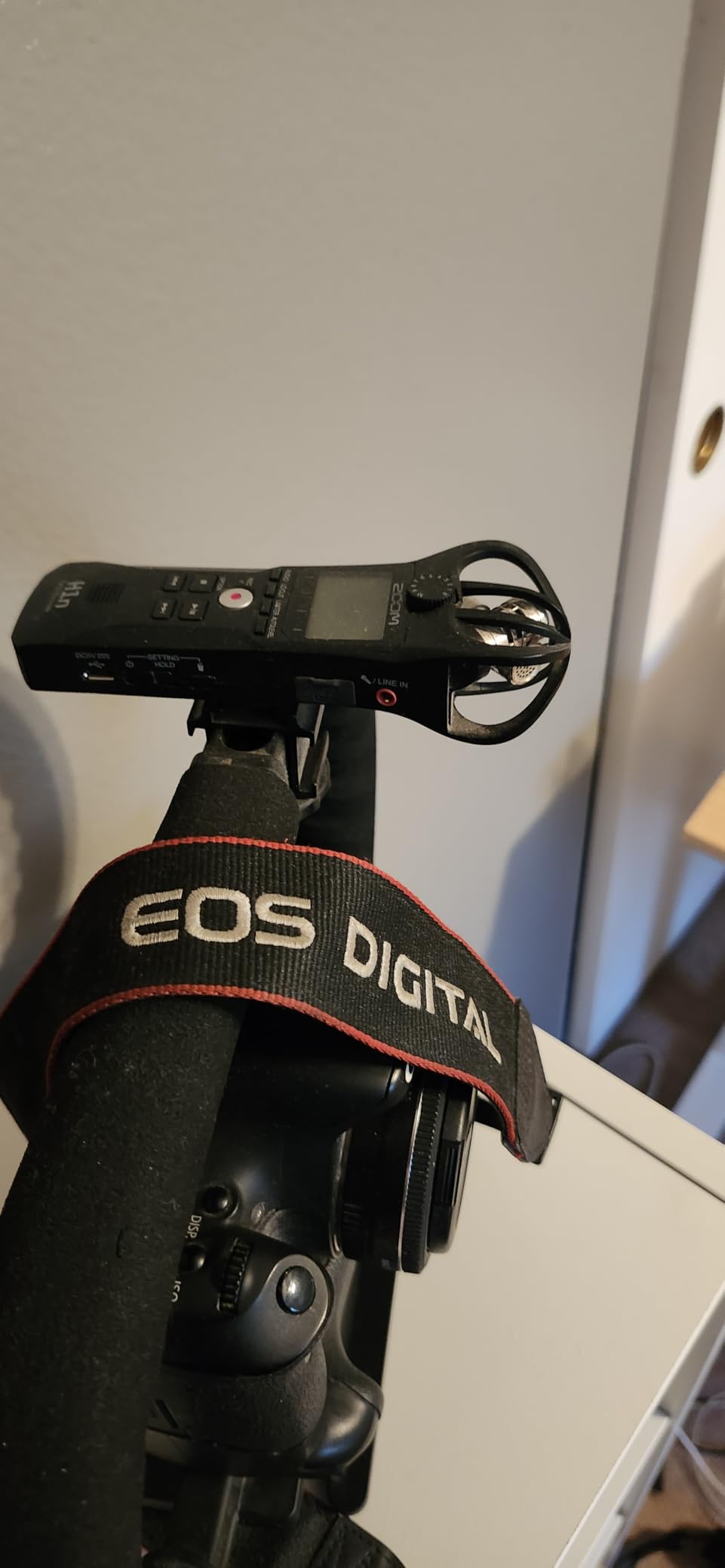 Zoom H1n Portable Recorder, Onboard Stereo Microphones, Camera Mountable, Records to SD Card, Compact, USB Microphone, Overdubbing, Dictation, For Recording Music, Audio for Video, and Interviews customer photo 2