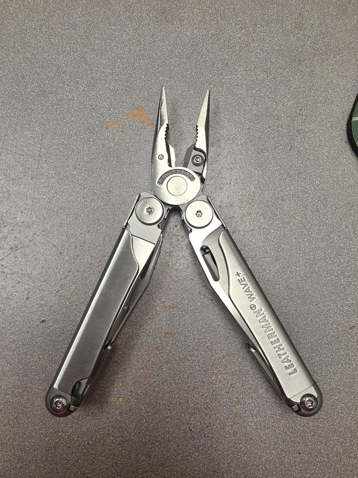LEATHERMAN Wave+, 18-in-1 Full-Size Multi-tool for DIY, Home, Garden, Outdoors or Everyday Carry customer photo 1