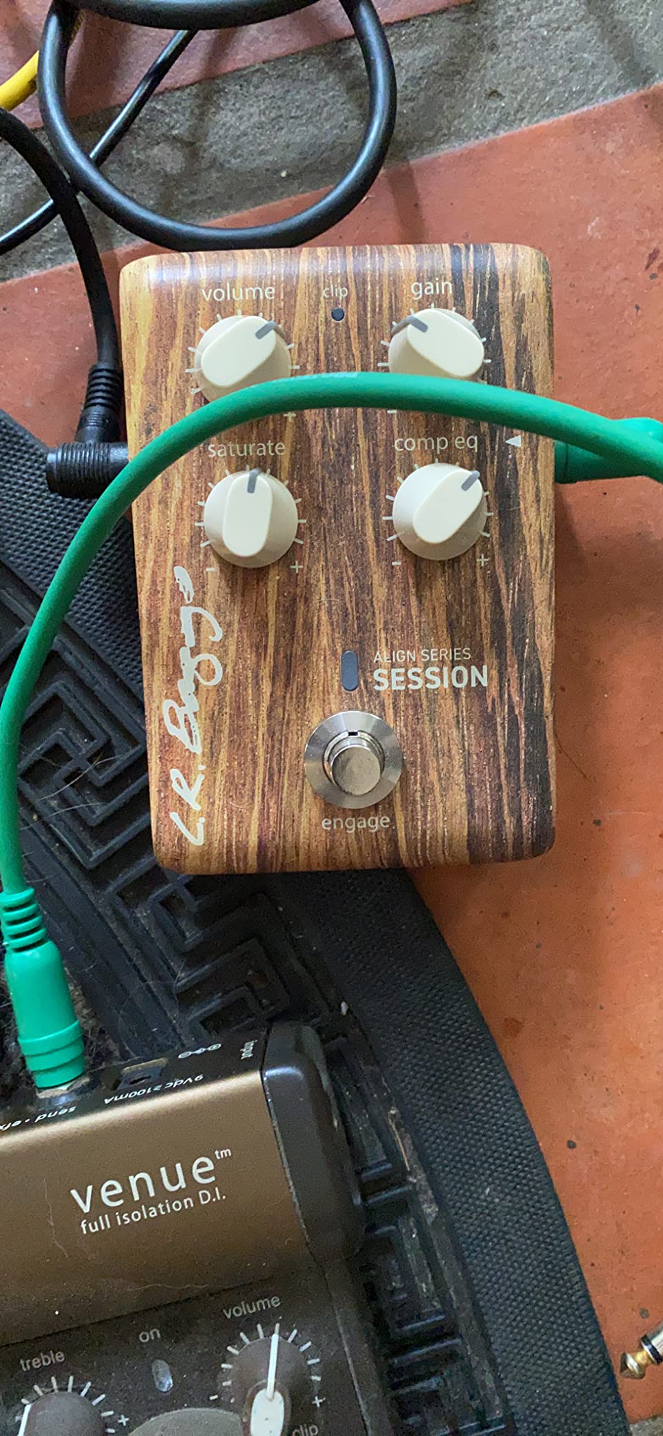 L.R. Baggs Align Session Acoustic Guitar Effects Pedal customer photo 2