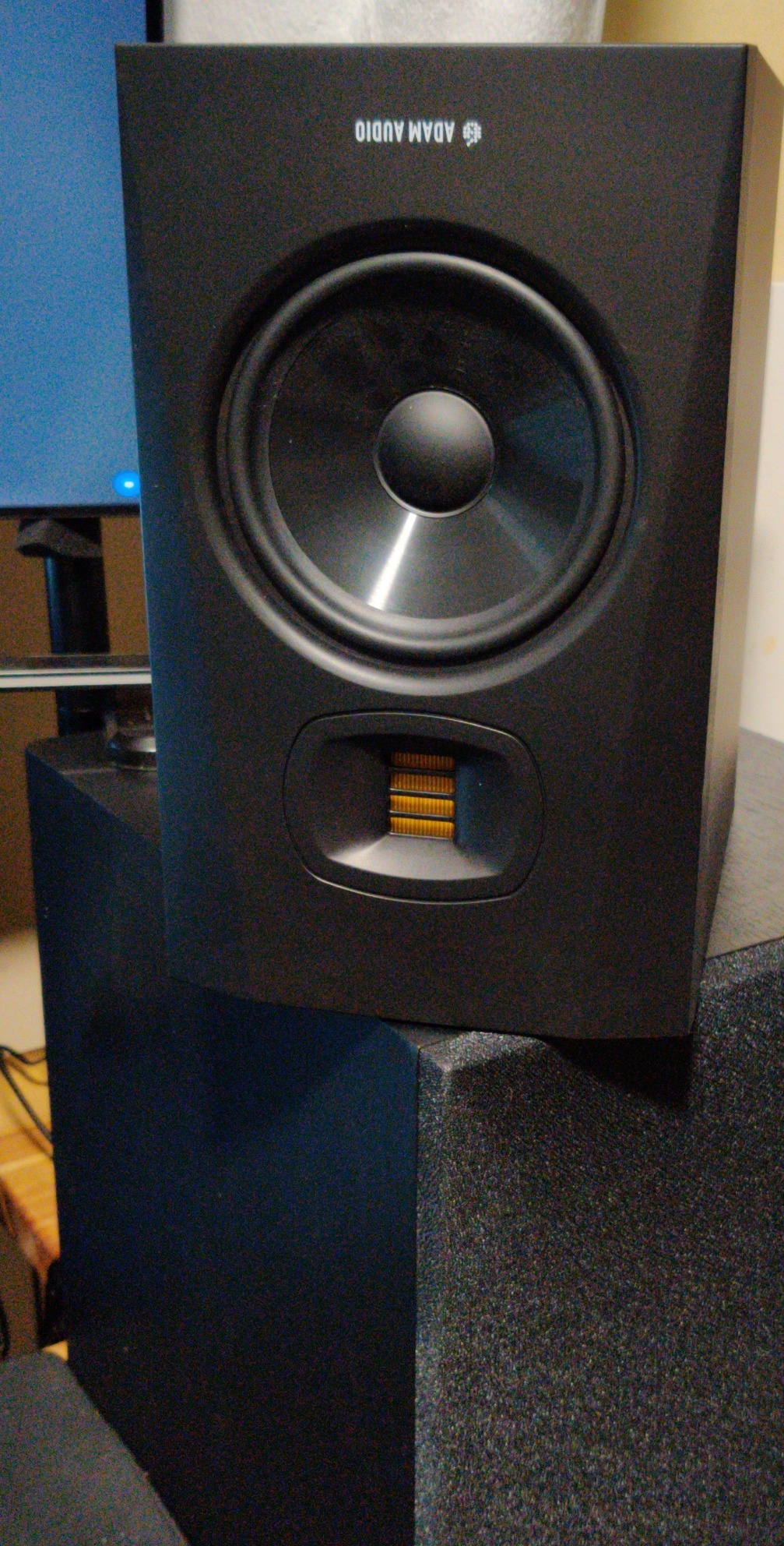 Adam Audio Professional T-Series T7V 7