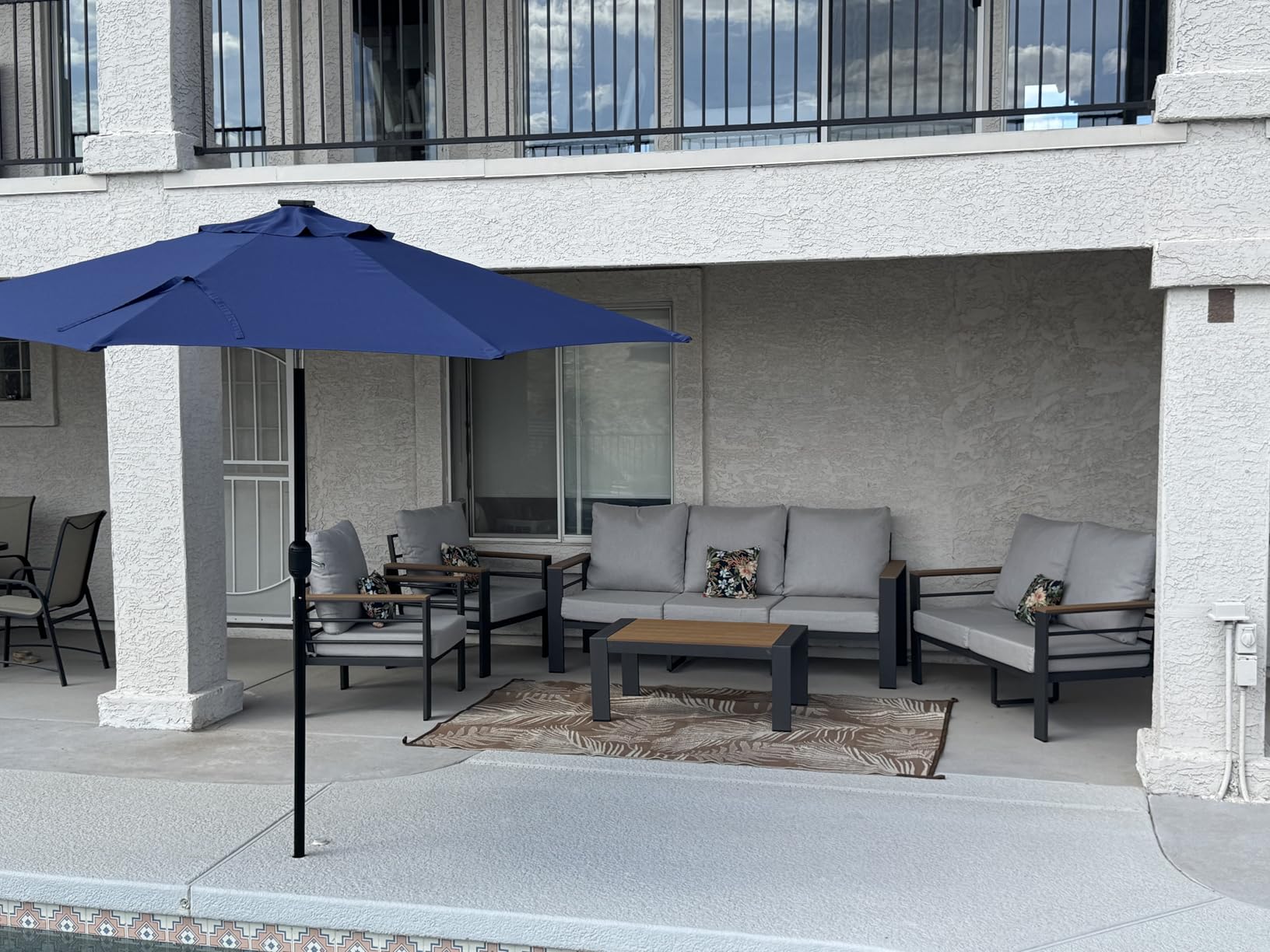 Sunnyglade 9' Solar LED Lighted Patio Umbrella with 8 Ribs/Tilt Adjustment and Crank Lift System (Light Tan) customer photo 2
