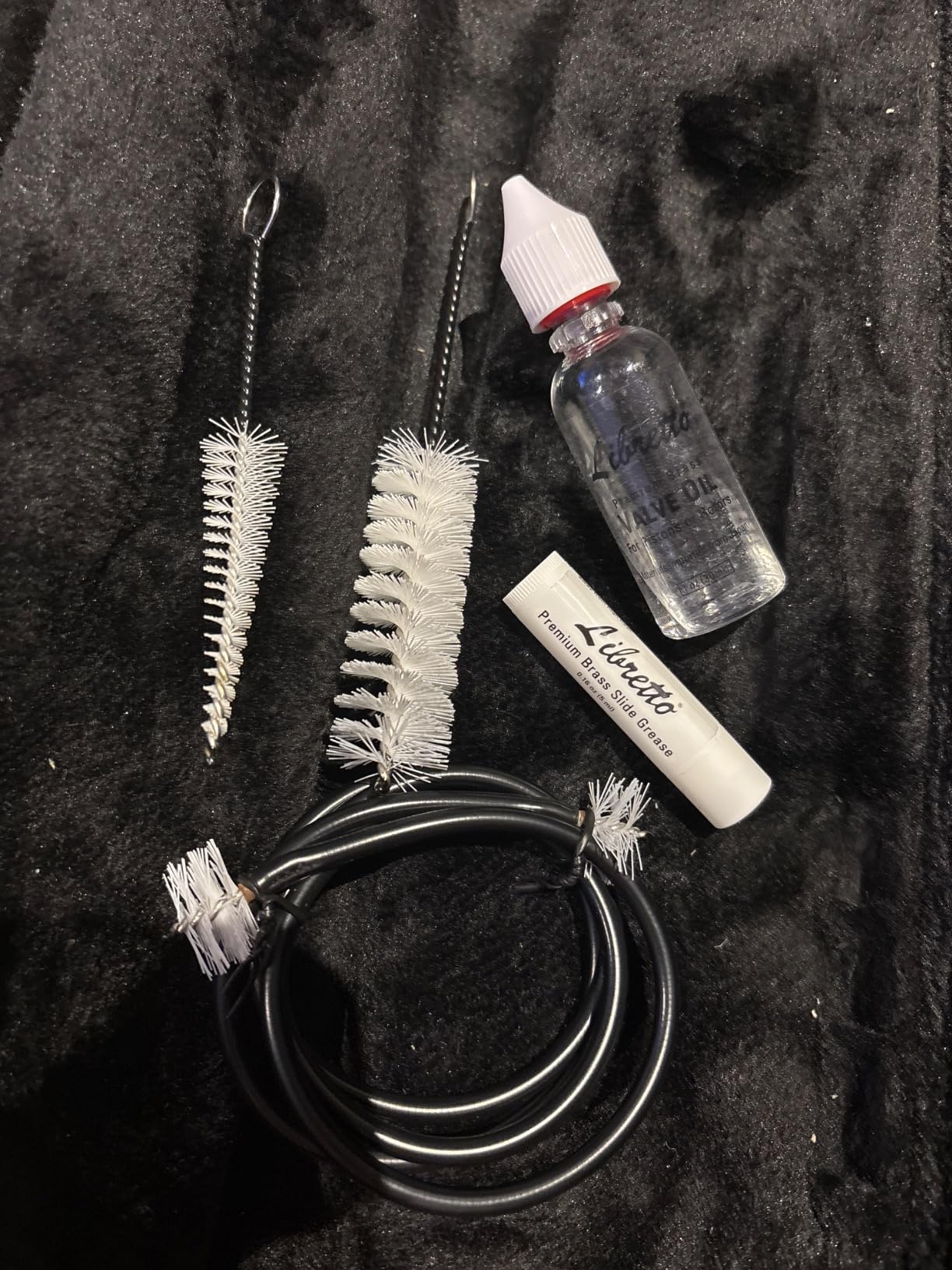 Libretto Trumpet (Cornet) All-Inclusive Care Kit w/Instructions: Valve Oil+Slide Grease+Cleaning Cloth+Mouthpiece/Valve/Bore Brushes, Giftable Handy Case customer photo 1
