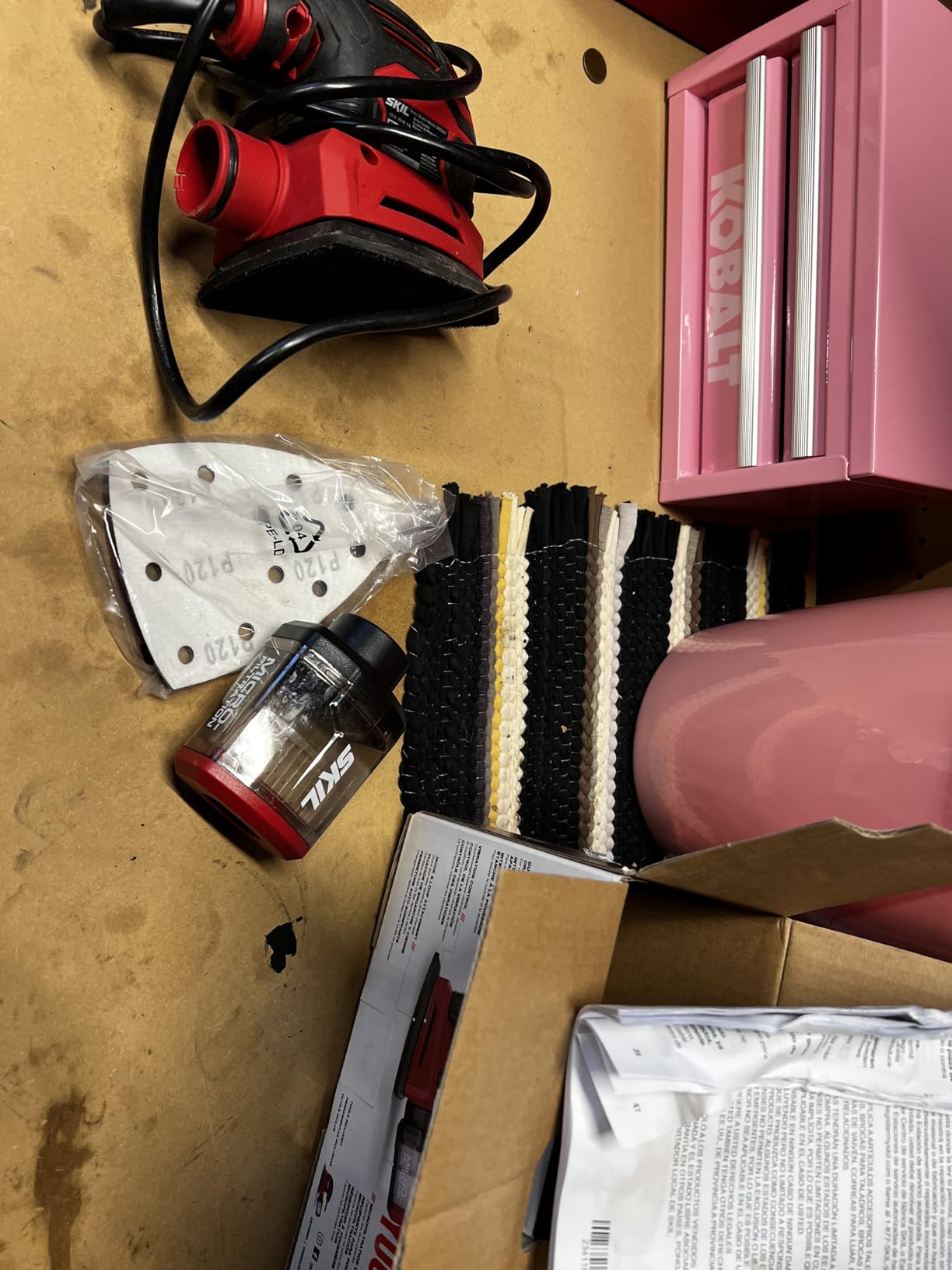 SKIL Corded Detail Sander, Includes 3pcs Sanding Paper and Dust Box - SR250801 customer photo 2