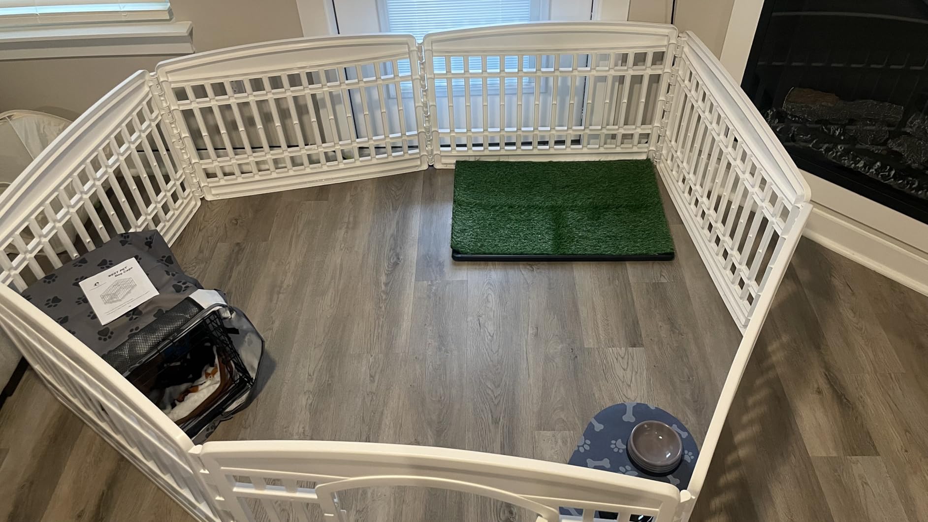 IRIS USA Dog Playpen with Door, 24 Inch 4 Panel Pet Exercise Pen - Indoor Outdoor Puppy Play Pen, Portable Plastic Pet Fence for Small Medium Dogs, Foldable 35 x 35 x 24, White customer photo 1